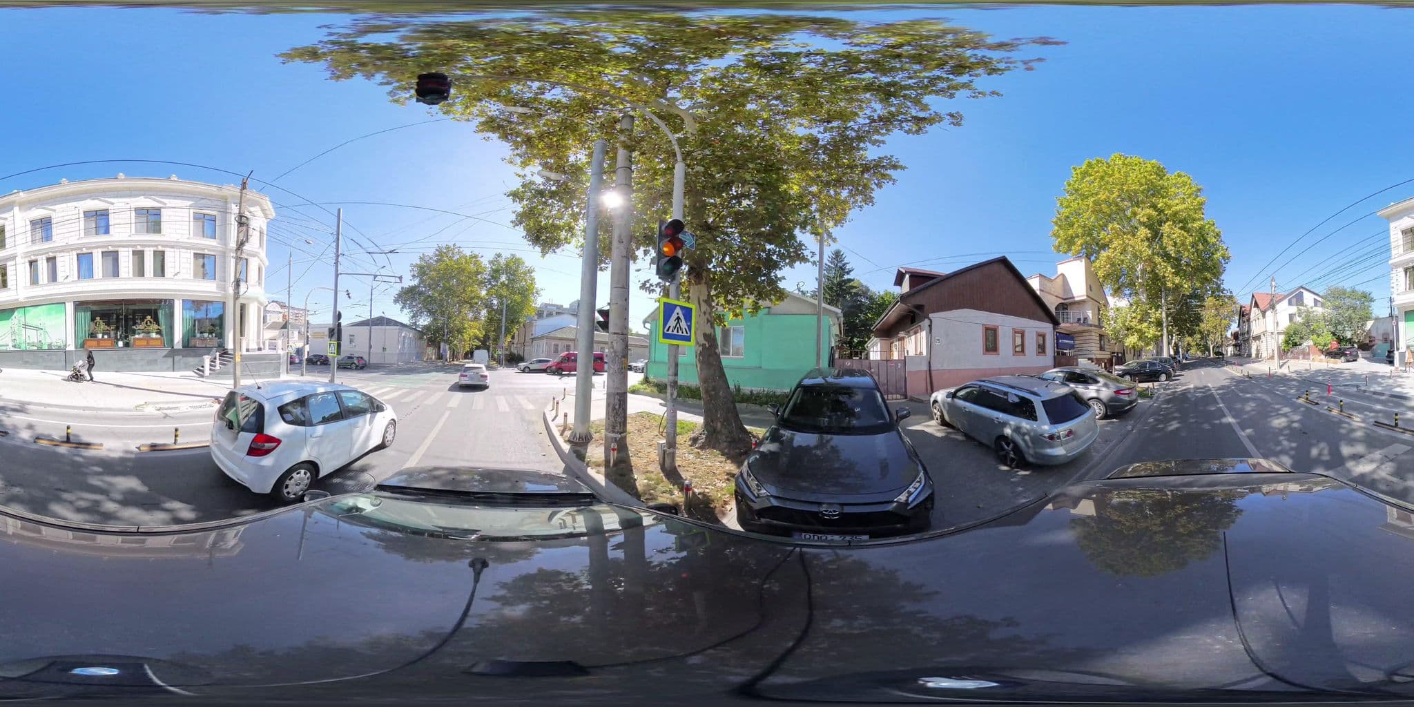 Street view near London Boutique Hotel, Chisinau — © Sku1255 (CC BY-SA · Mapillary)
