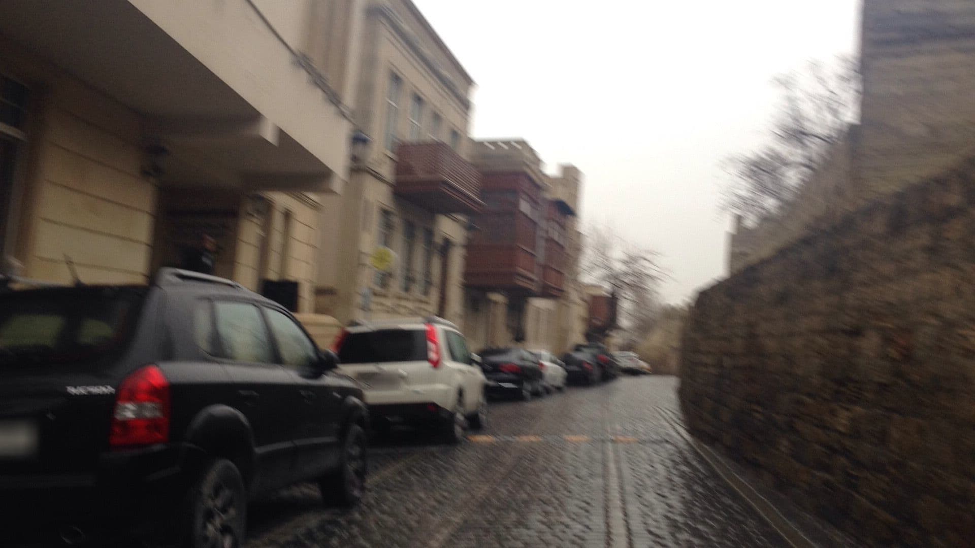 Street view near İçəri Şəhər Hotel, Badamdar — © geomapper69 (CC BY-SA · Mapillary)