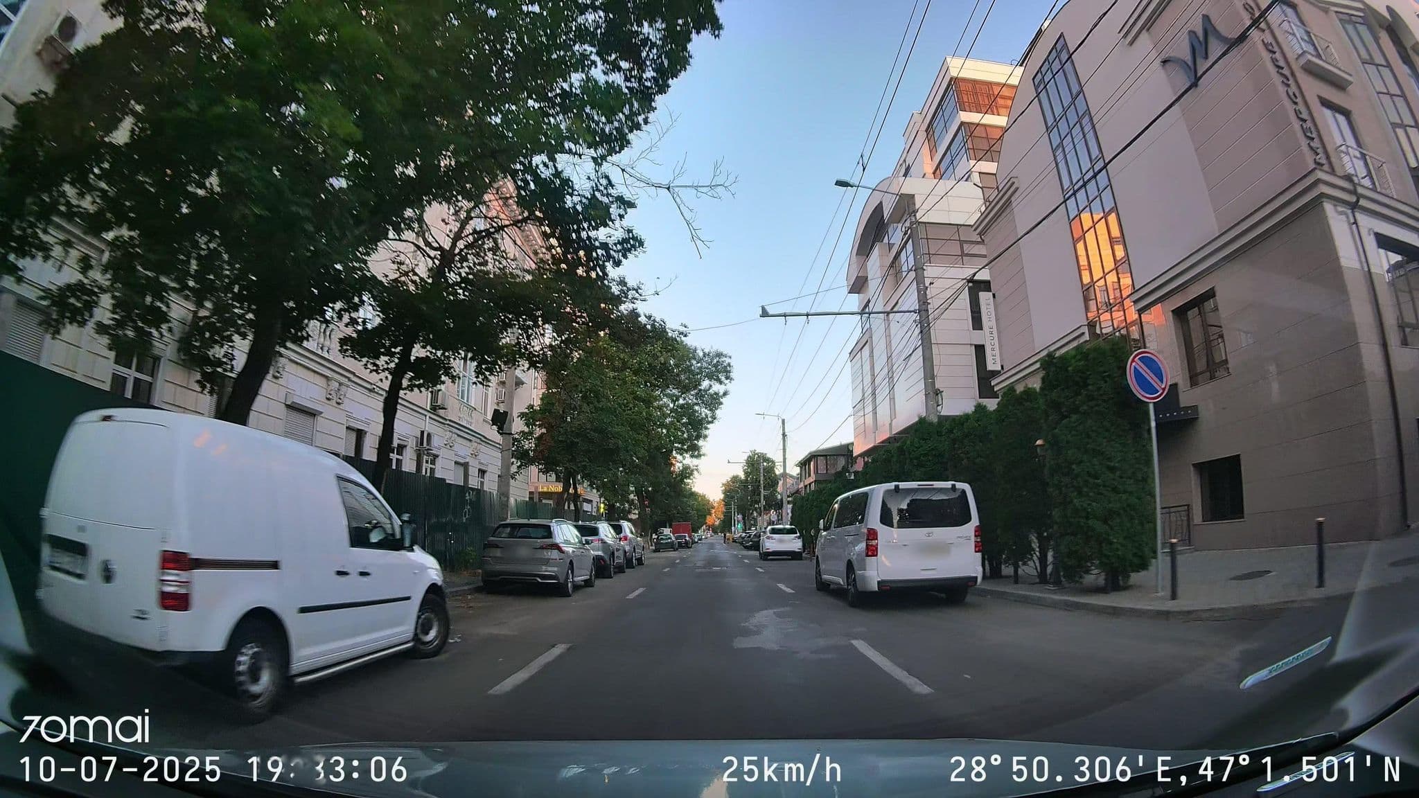 Street view near Jazz Hotel, Chisinau — © doriel (CC BY-SA · Mapillary)