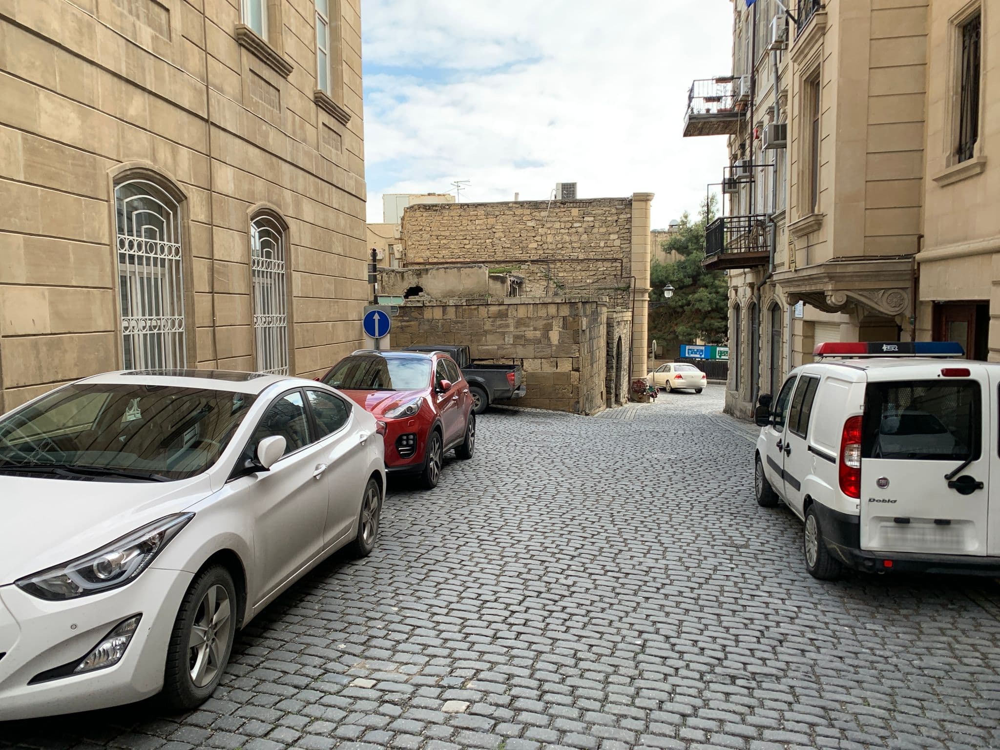Street view near Two Seasons Boutique Hotel, Badamdar — © robot8a (CC BY-SA · Mapillary)