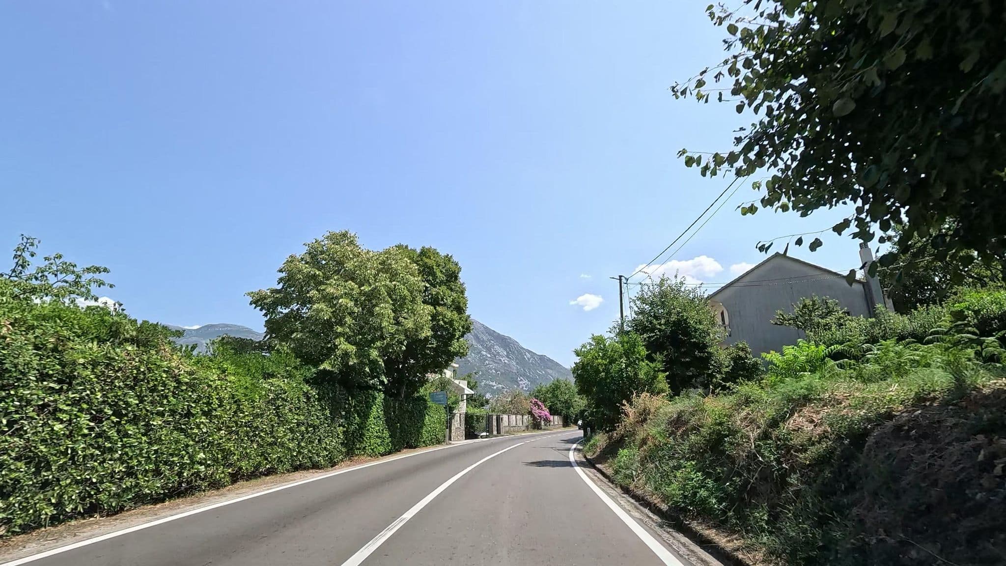Street view near Kamp Tomanović, Lipci — © Cakalovski (CC BY-SA · Mapillary)
