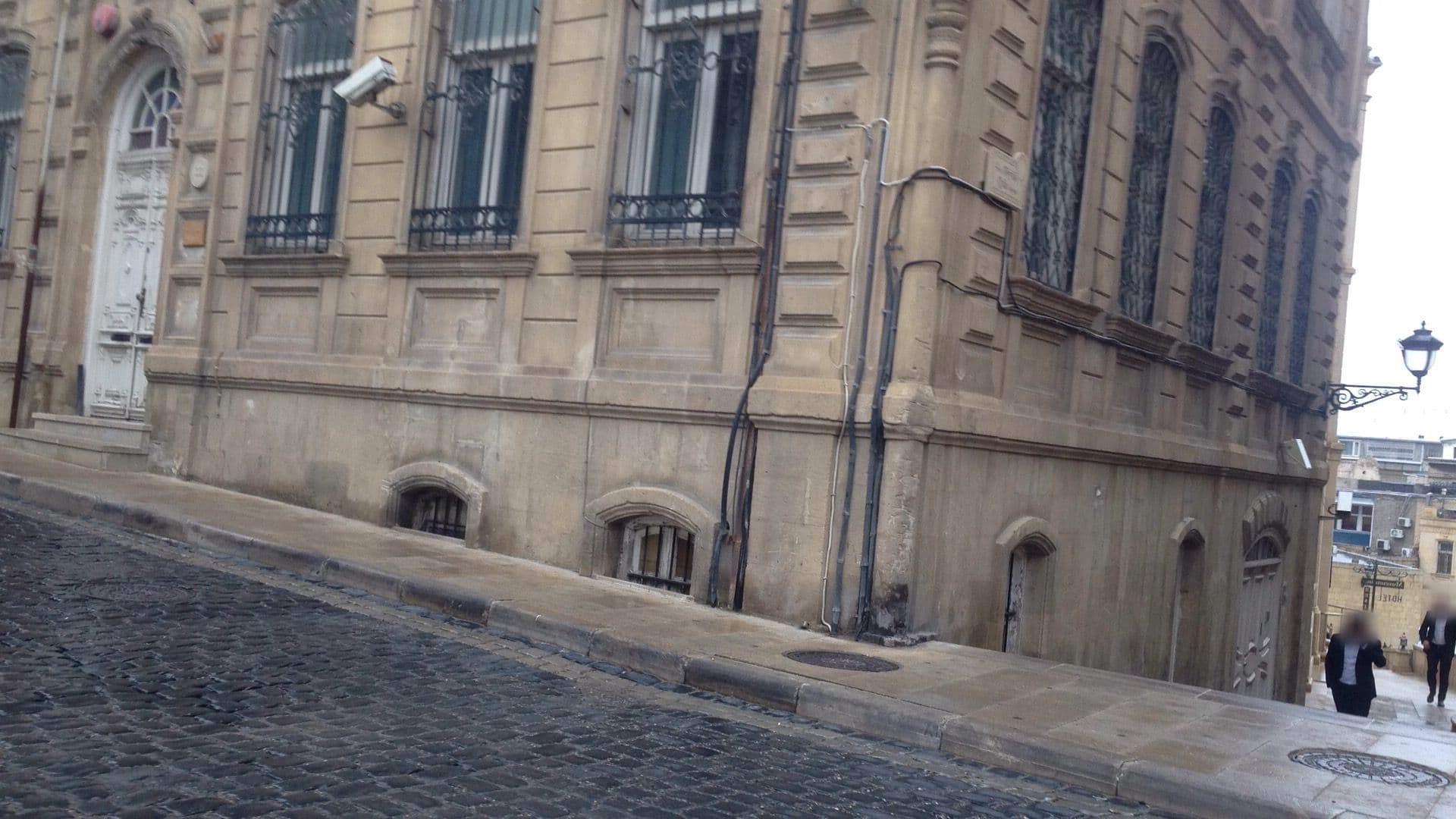 Street view near Sultan Inn, Badamdar — © geomapper69 (CC BY-SA · Mapillary)