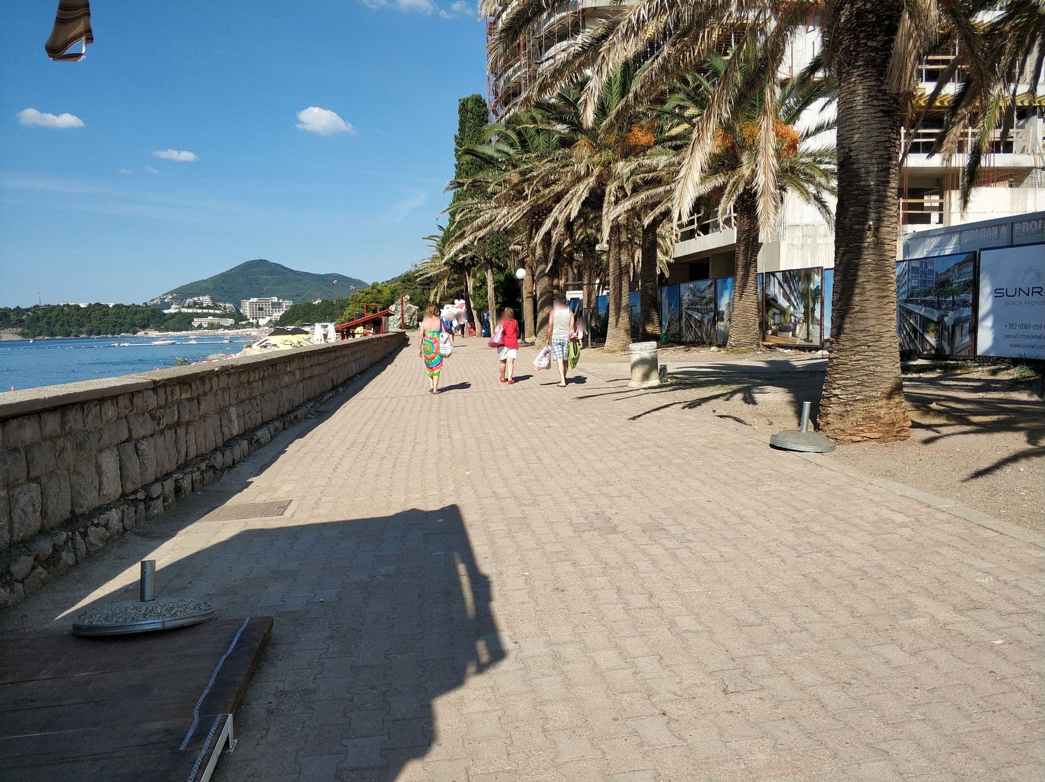 Street view near Sunraf, Budva