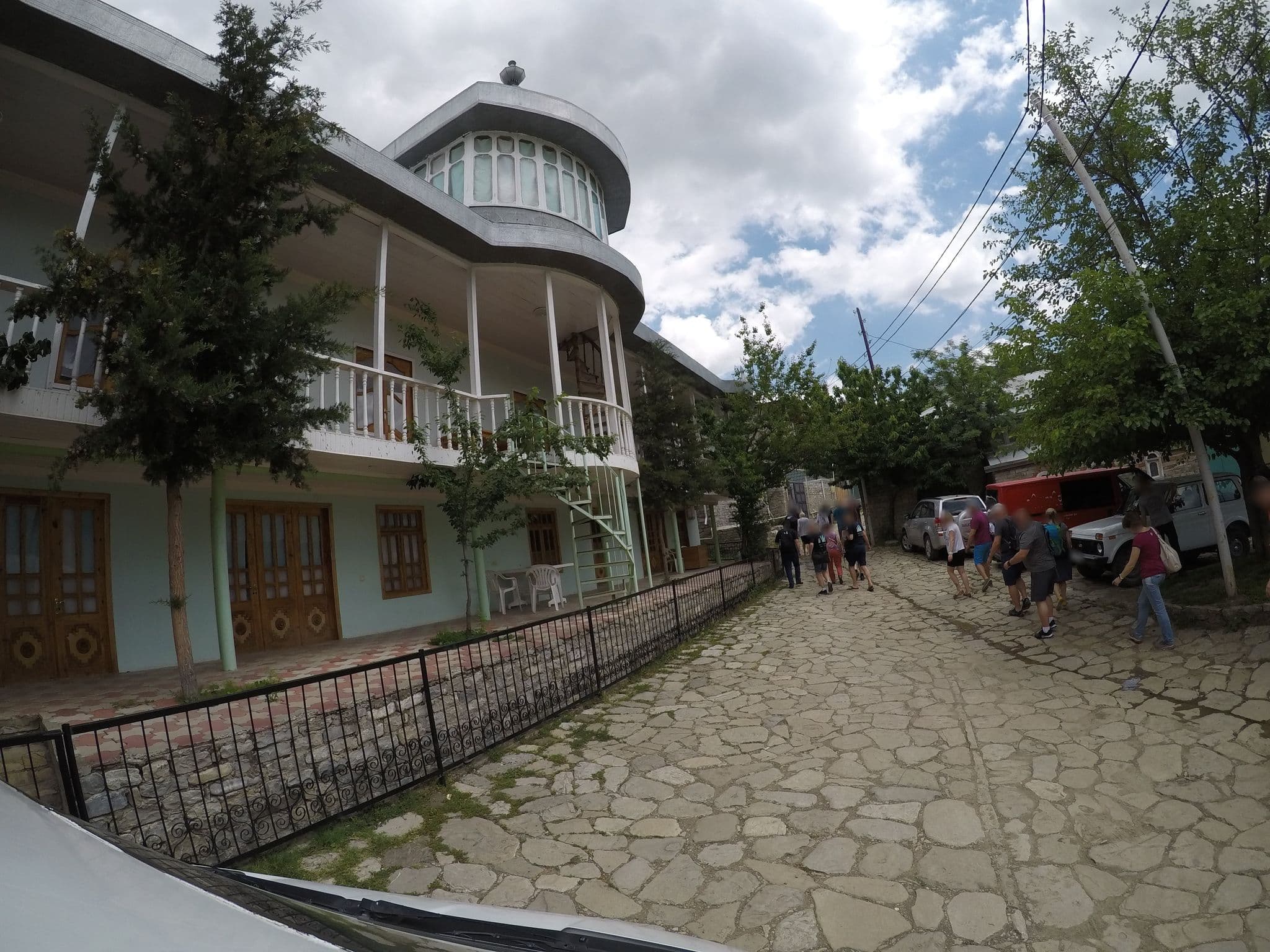 Street view near Lahıc Hostel \ Ərəkit, Basgal — © westbam (CC BY-SA · Mapillary)