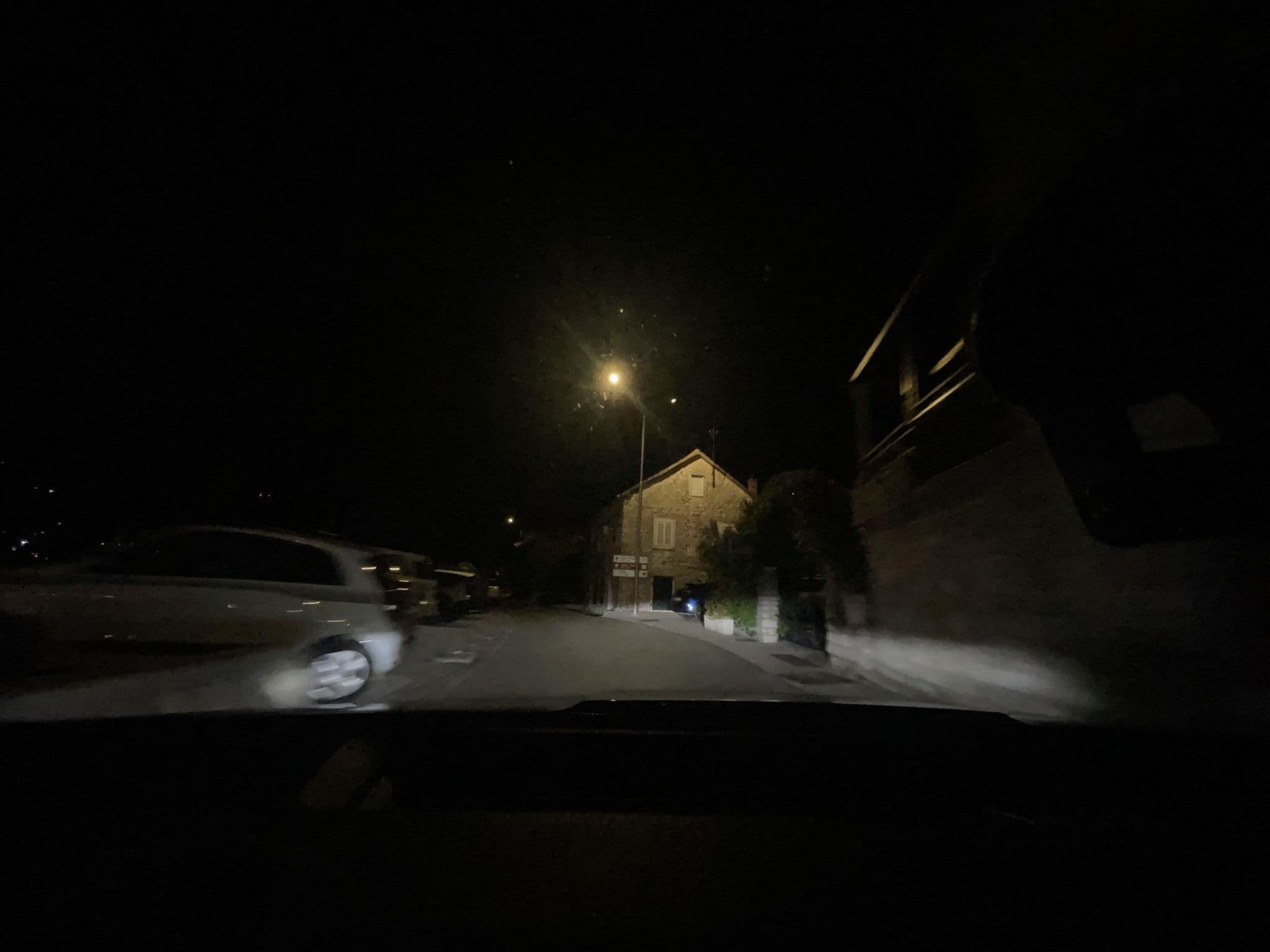 Street view near Apartments Villa Serventi, Bijela — © alexletov (CC BY-SA · Mapillary)