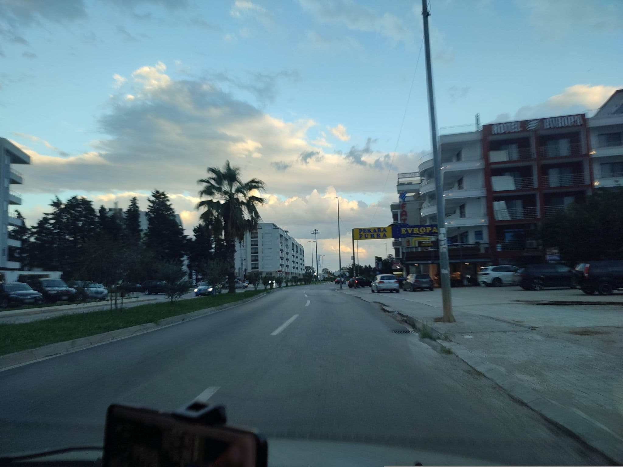 Street view near Siempre & Cloche, Ulcinj