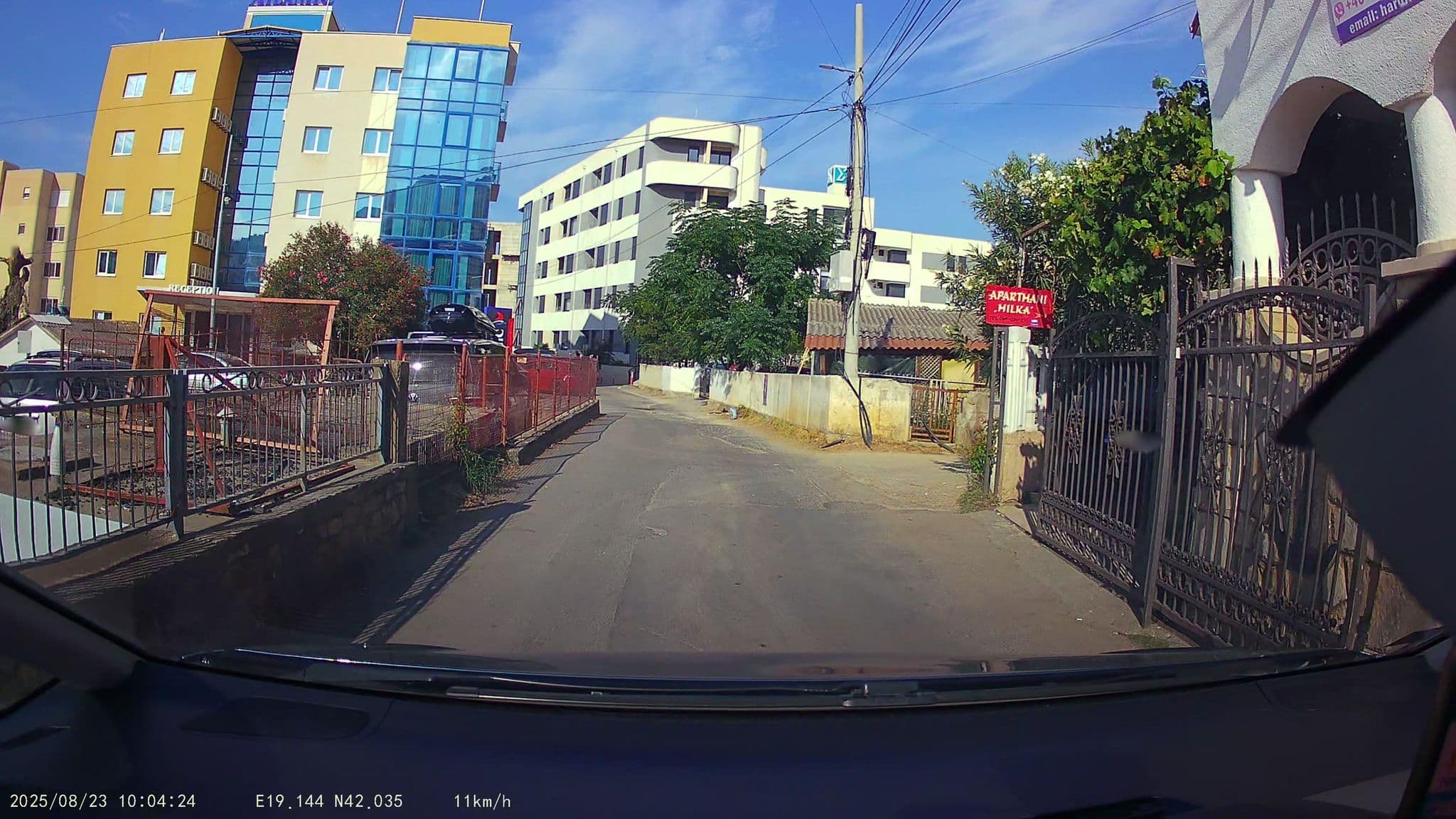 Street view near Apartmans Milka, Stari Bar — © pmilanovic (CC BY-SA · Mapillary)