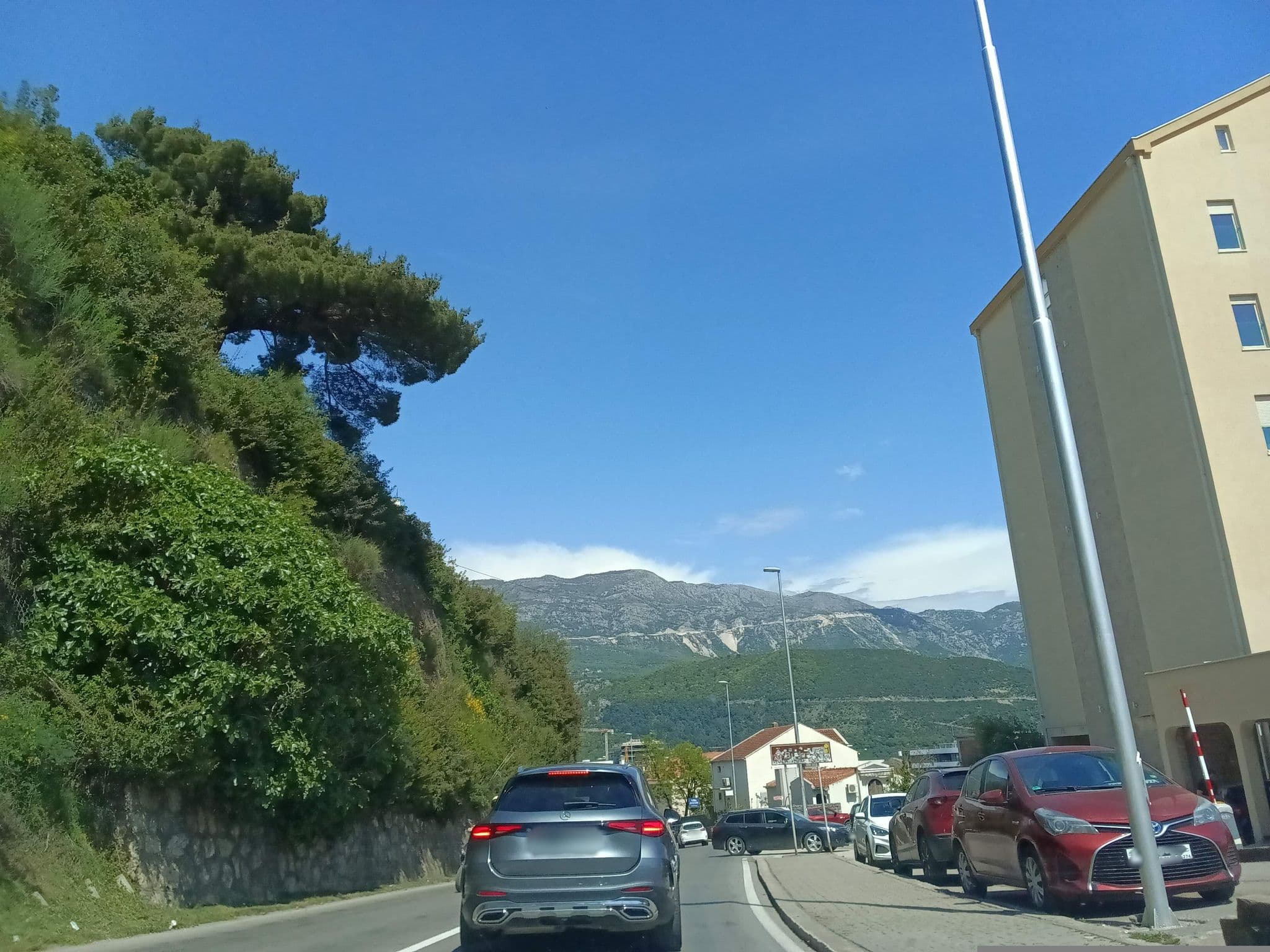 Street view near Vanessa Apartman, Budva