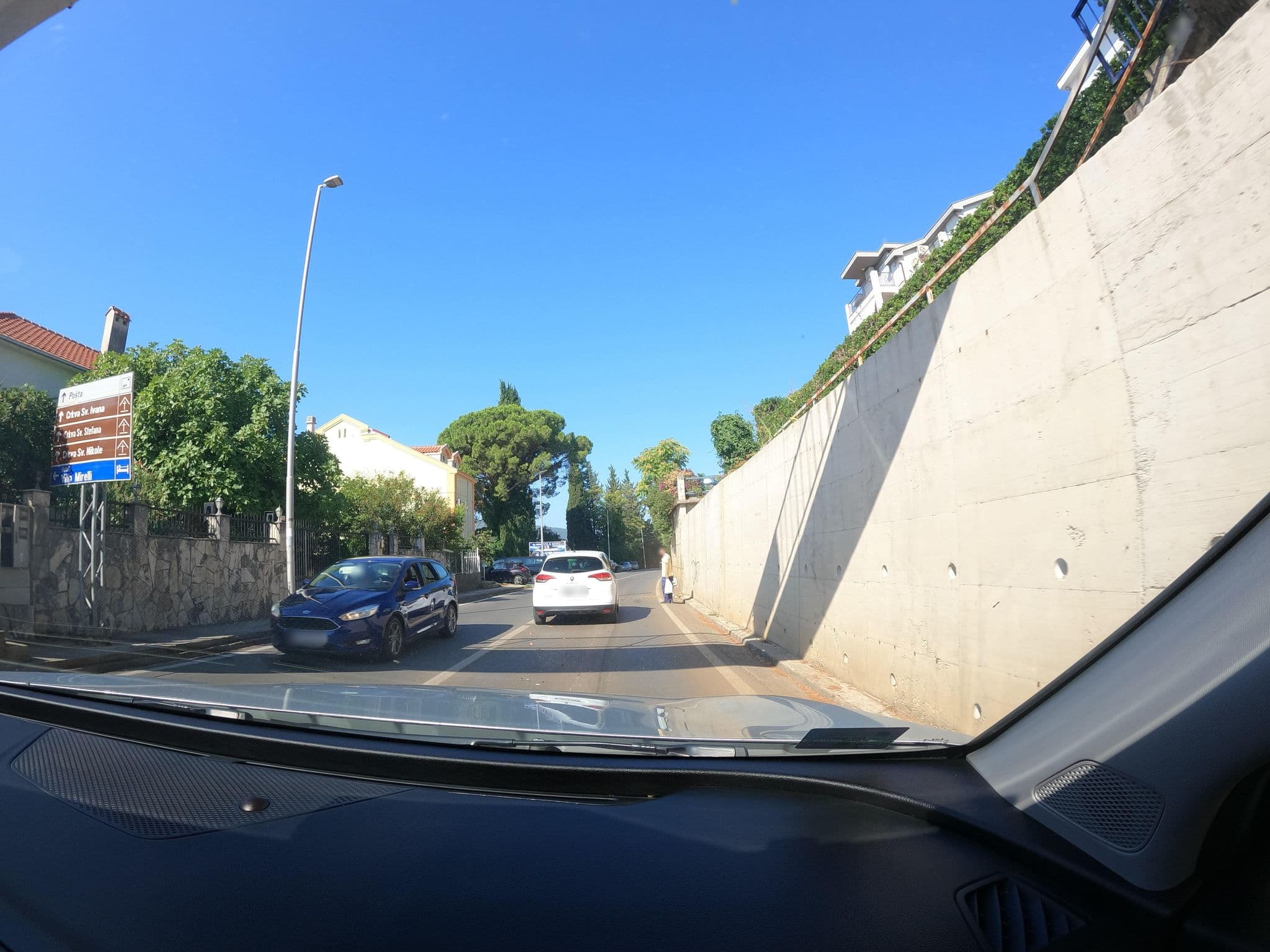 Street view near Azzurro, Bijela — © borovac (CC BY-SA · Mapillary)