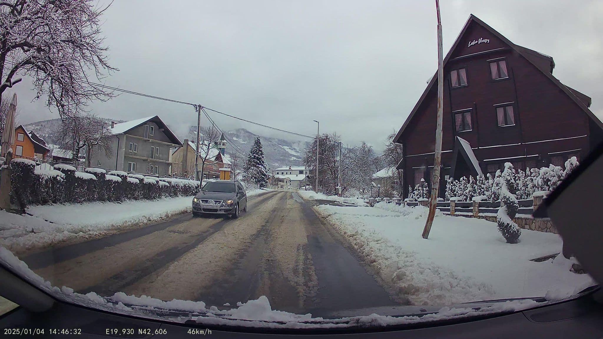 Street view near Hotel Restoran Kamp “LakeViews” Plav, Plav — © pmilanovic (CC BY-SA · Mapillary)