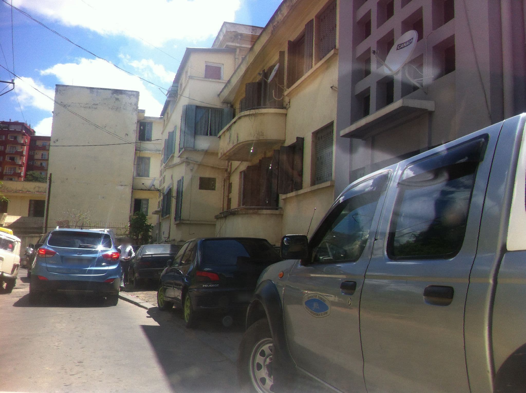 Street view near La Varangue, Antananarivo