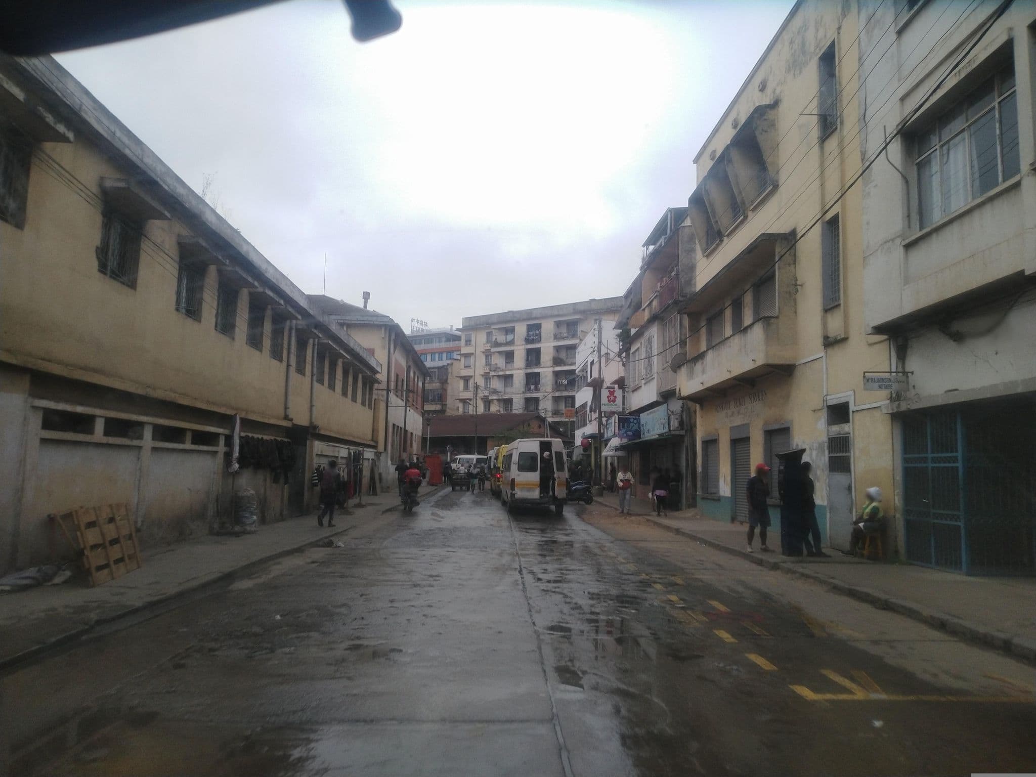 Street view near Le Fushia, Antananarivo