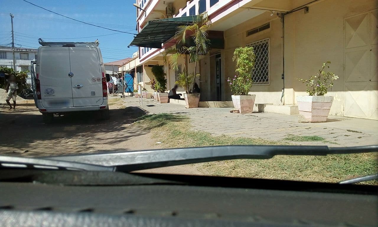 Street view near Hôtel 5/5, Mahajanga — © eric_s (CC BY-SA · Mapillary)
