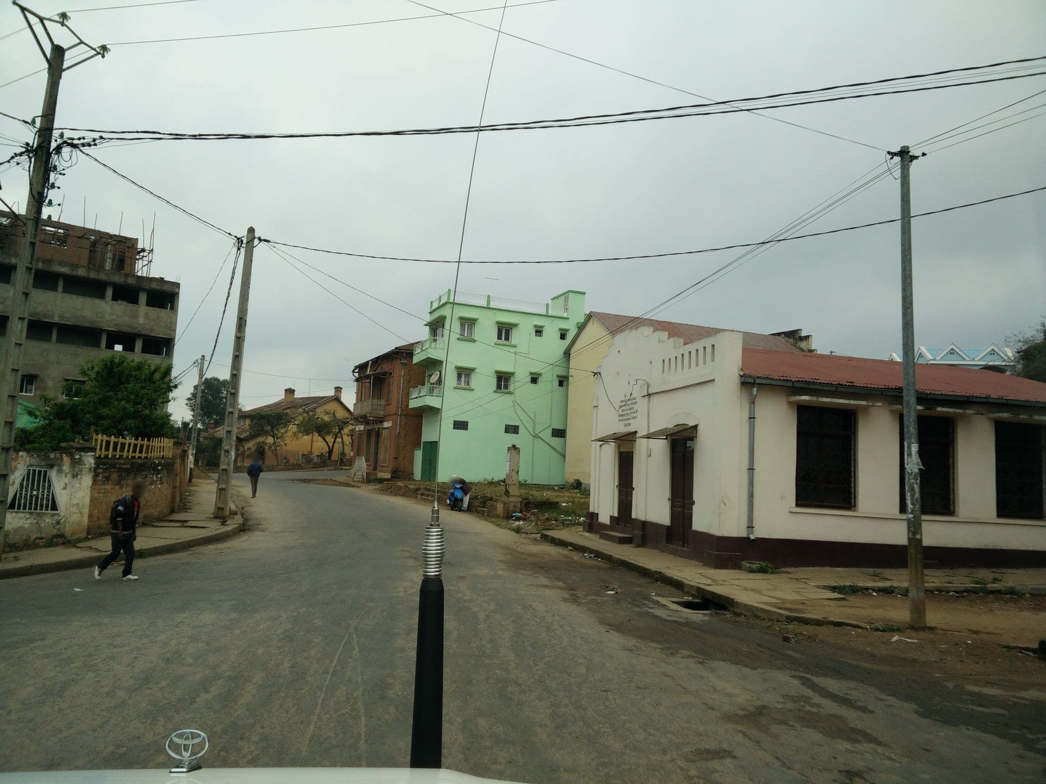 Street view near Madagascar Hôtel, Fianarantsoa — © cartophyl (CC BY-SA · Mapillary)