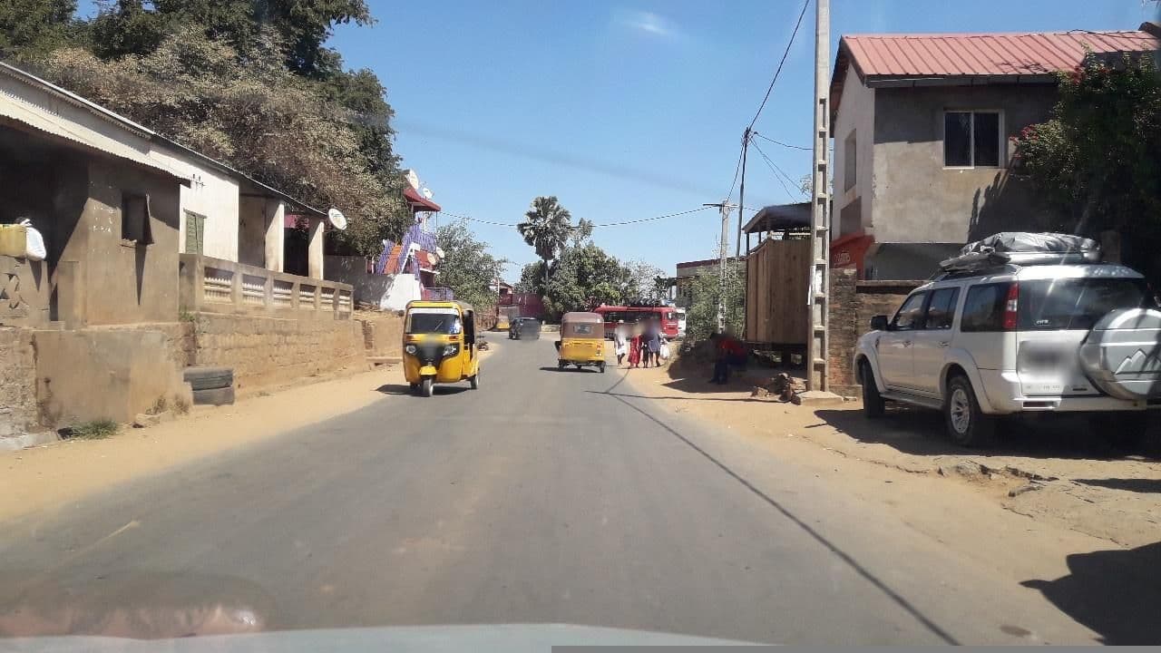 Street view near Chouchou, Maevatanana — © eric_s (CC BY-SA · Mapillary)