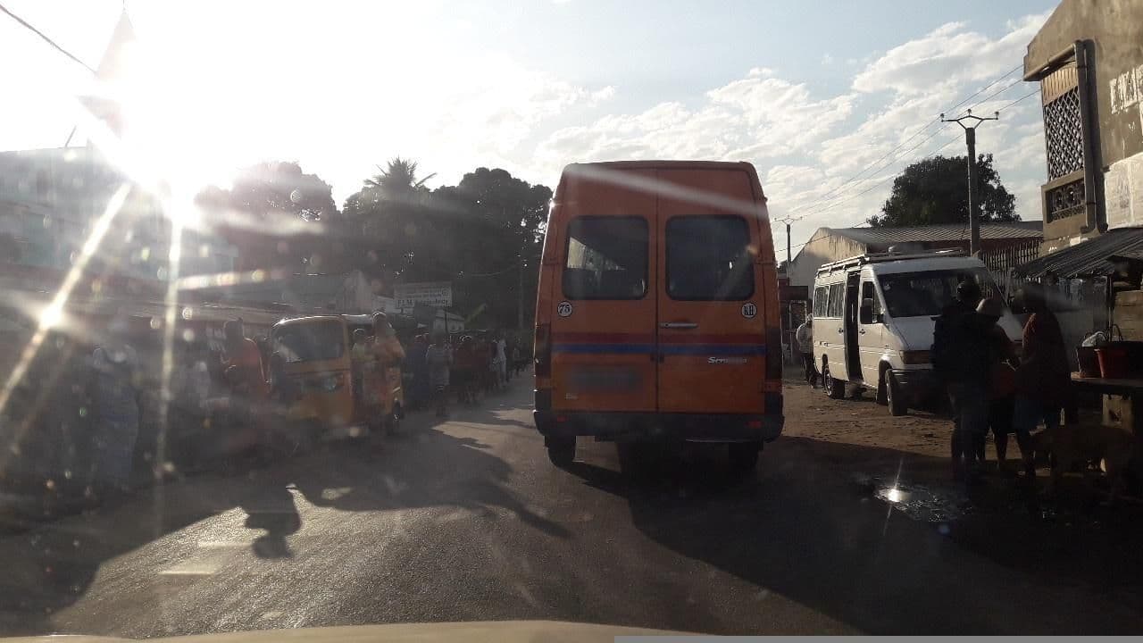 Street view near Relais du Bazar Kely, Mahajanga — © eric_s (CC BY-SA · Mapillary)