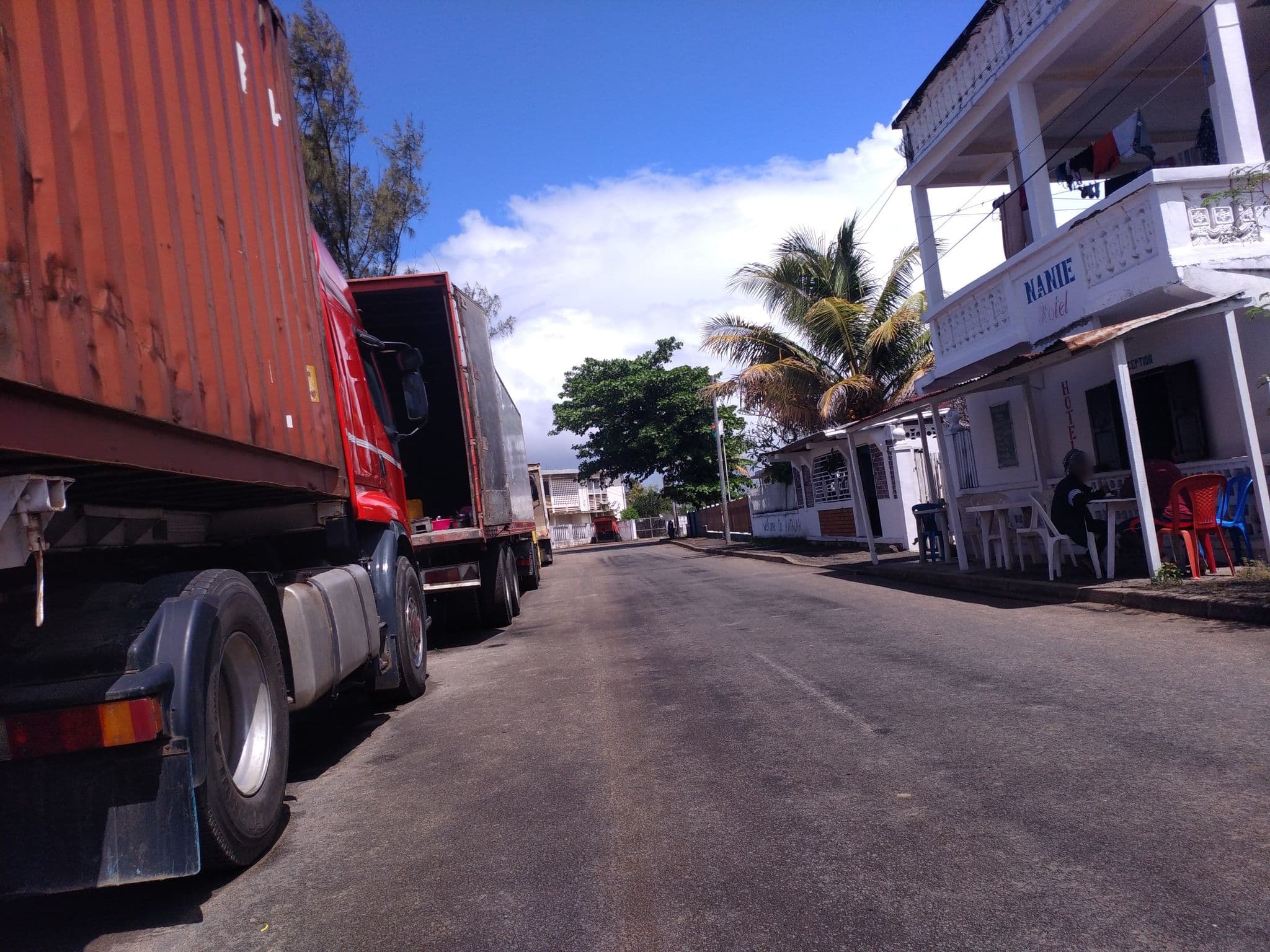 Street view near Hôtel Nanie, Antalaha — © rinah (CC BY-SA · Mapillary)