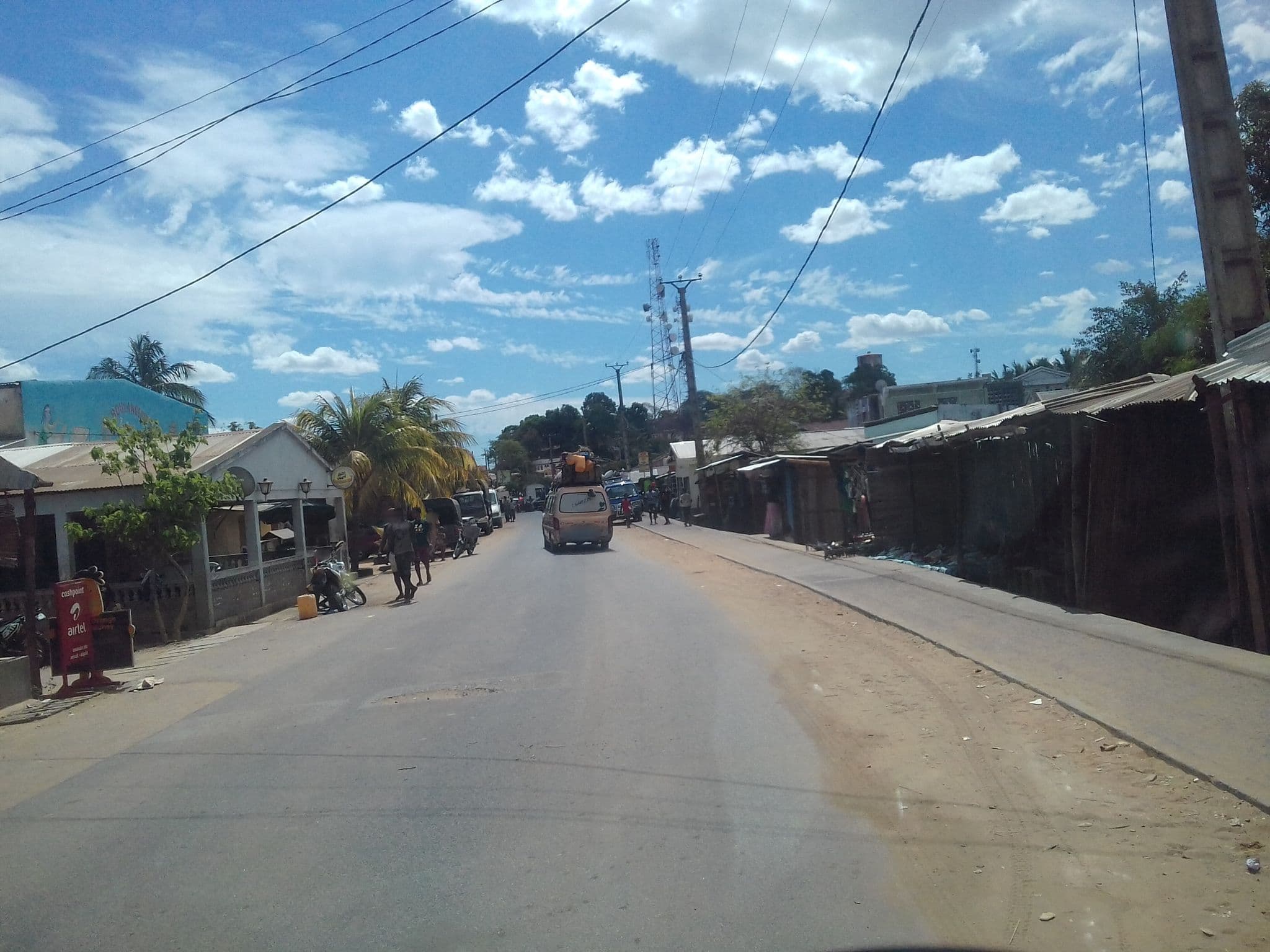 Street view near Hôtel Diego, Antsohihy — © borisy (CC BY-SA · Mapillary)