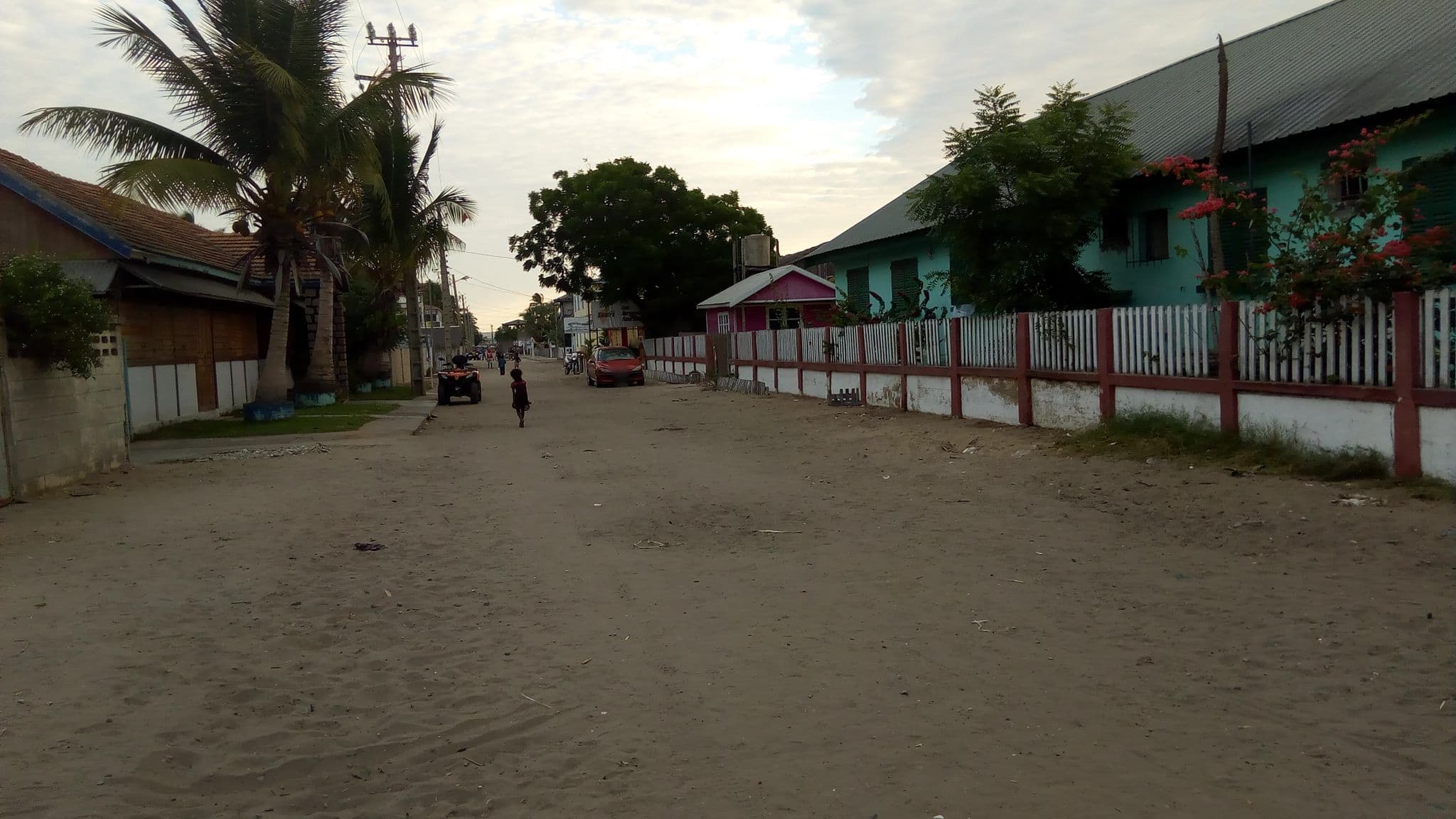 Street view near Eden Rock, Morondava — © tetegron (CC BY-SA · Mapillary)