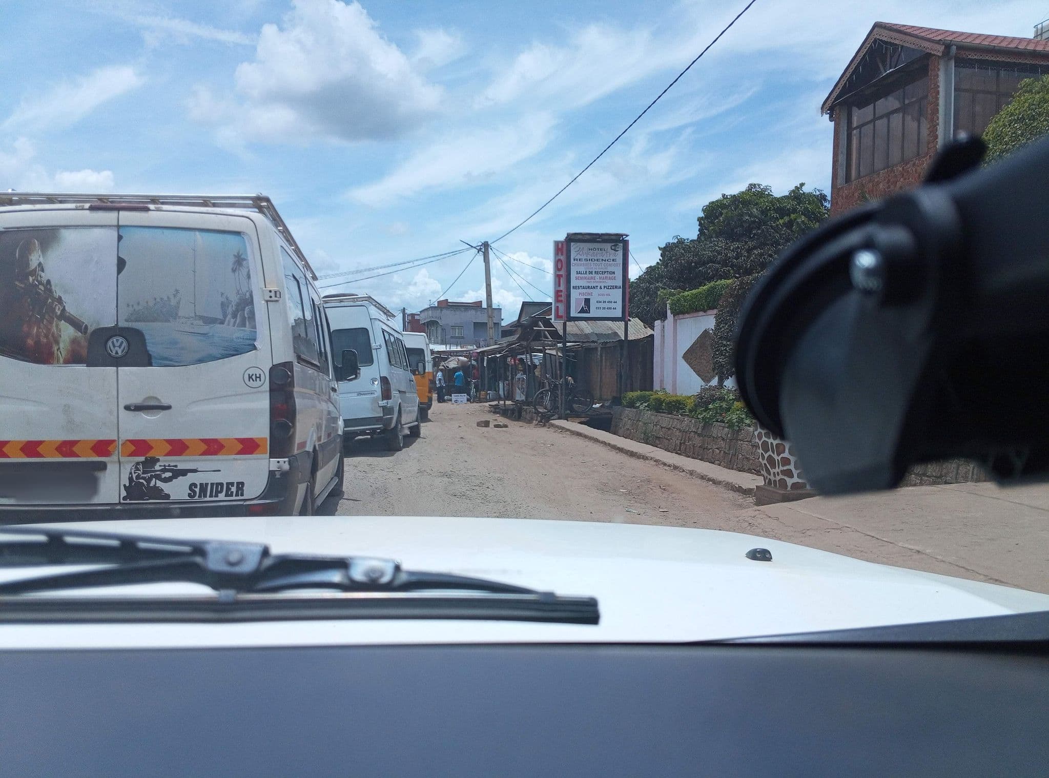 Street view near Ankaratra Hôtel, Antsirabe — © Rambola (CC BY-SA · Mapillary)