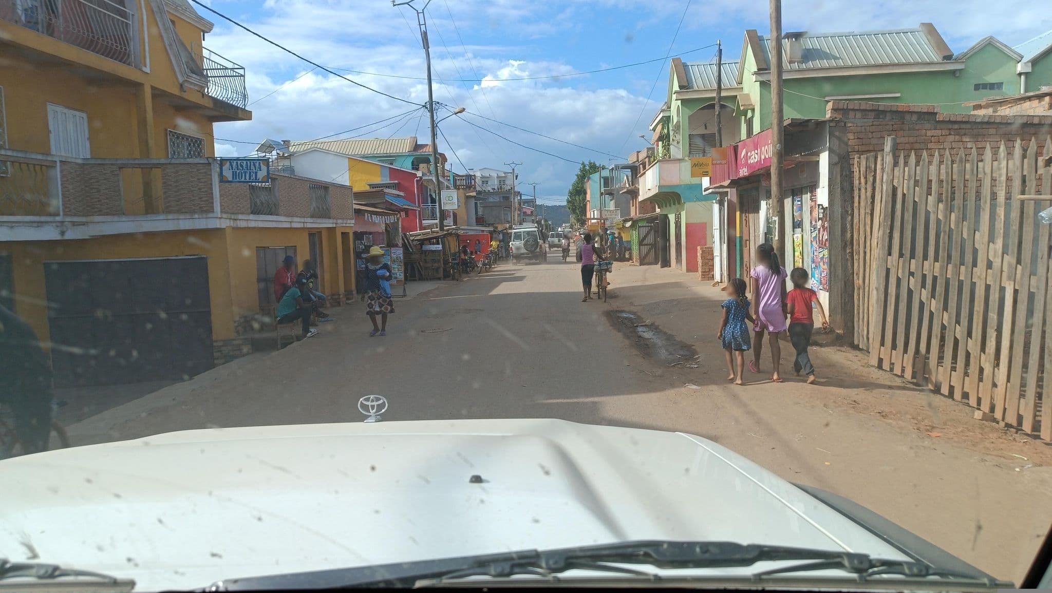 Street view near Nasaina hotel, Imerimandroso — © andriambola (CC BY-SA · Mapillary)