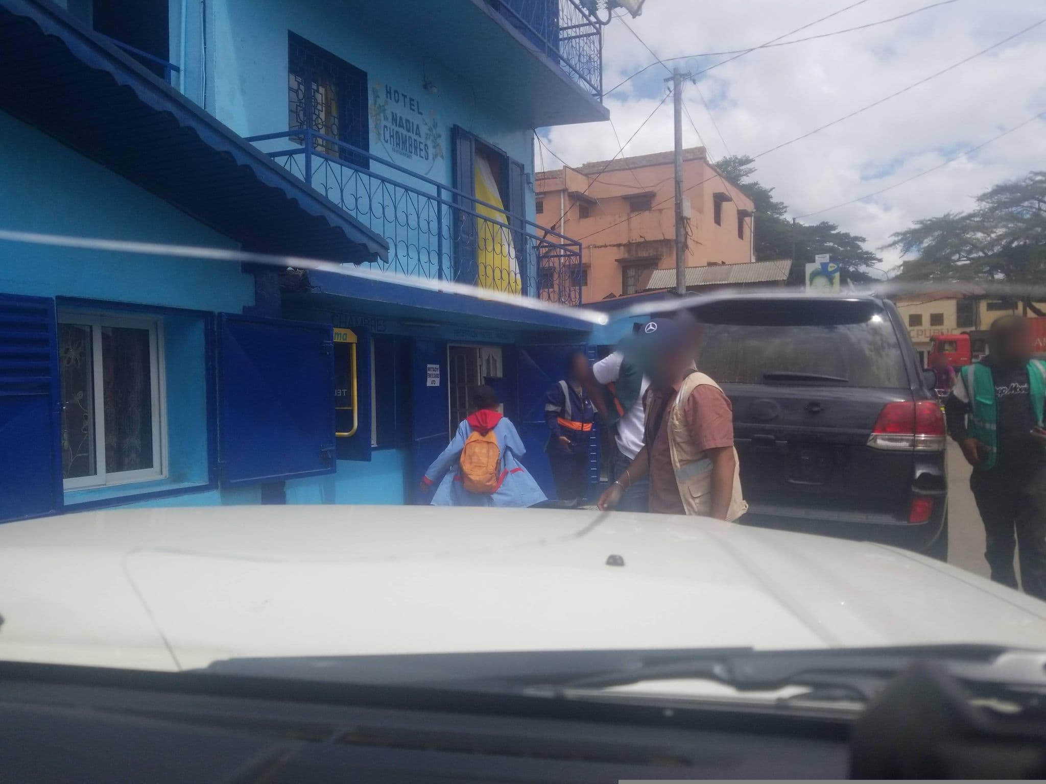 Street view near Hôtel Restaurant Sarah, Moramanga — © fredos (CC BY-SA · Mapillary)