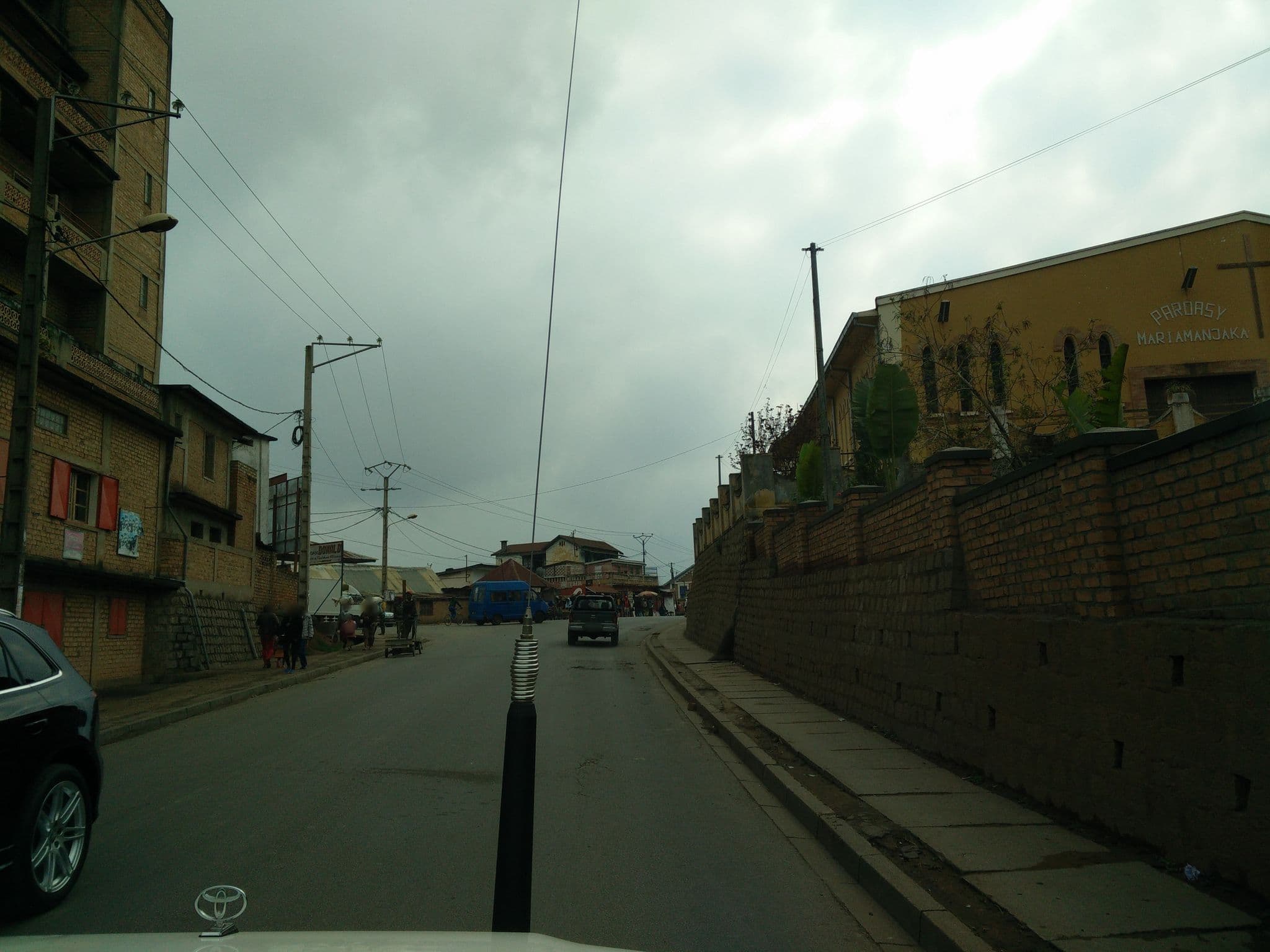 Street view near Hôtel Mahasoa Talatamaty, Fianarantsoa — © cartophyl (CC BY-SA · Mapillary)