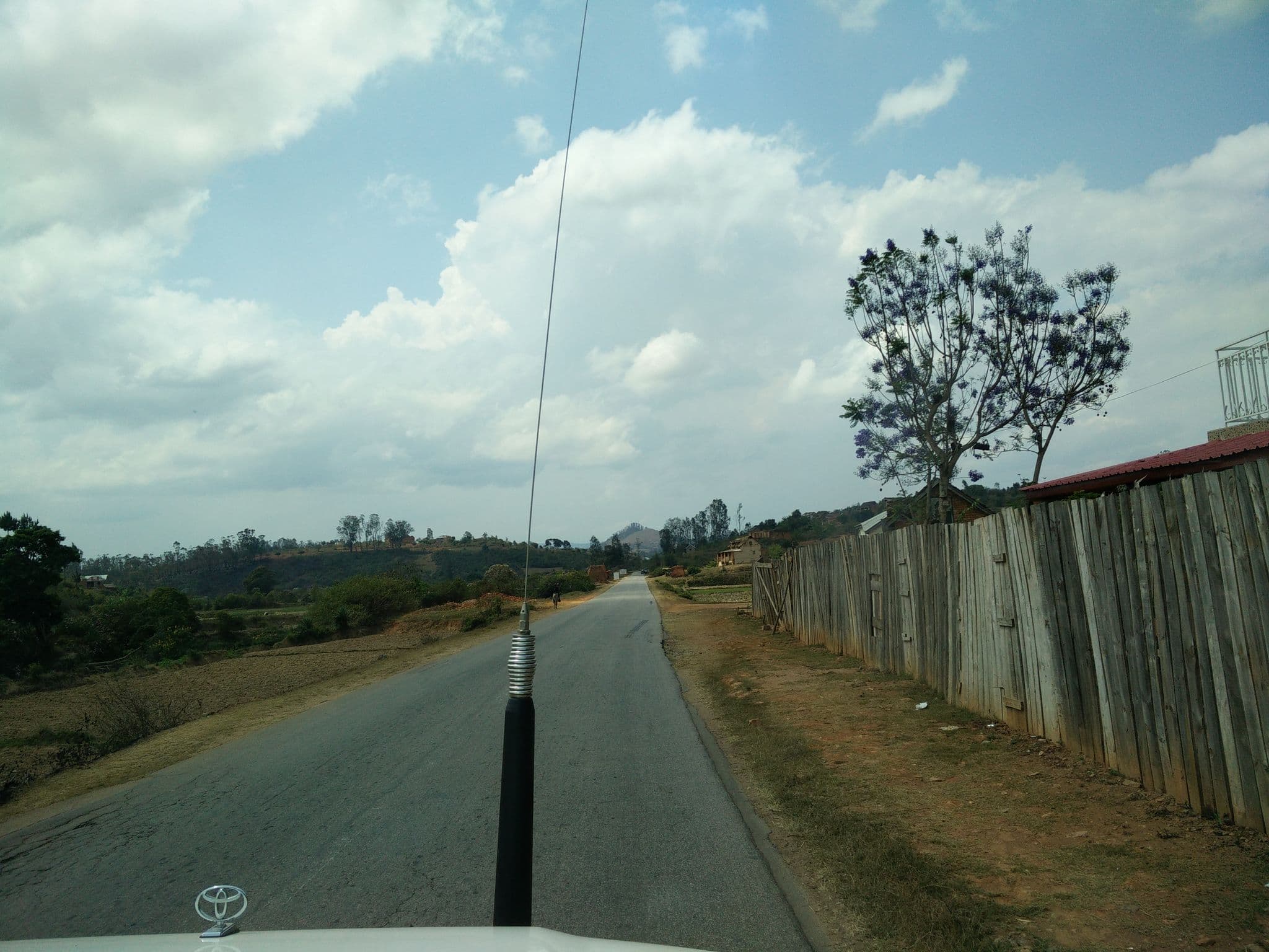 Street view near Hotel restaurant le MIAMIAM GLOUGLOU, Ambositra — © cartophyl (CC BY-SA · Mapillary)