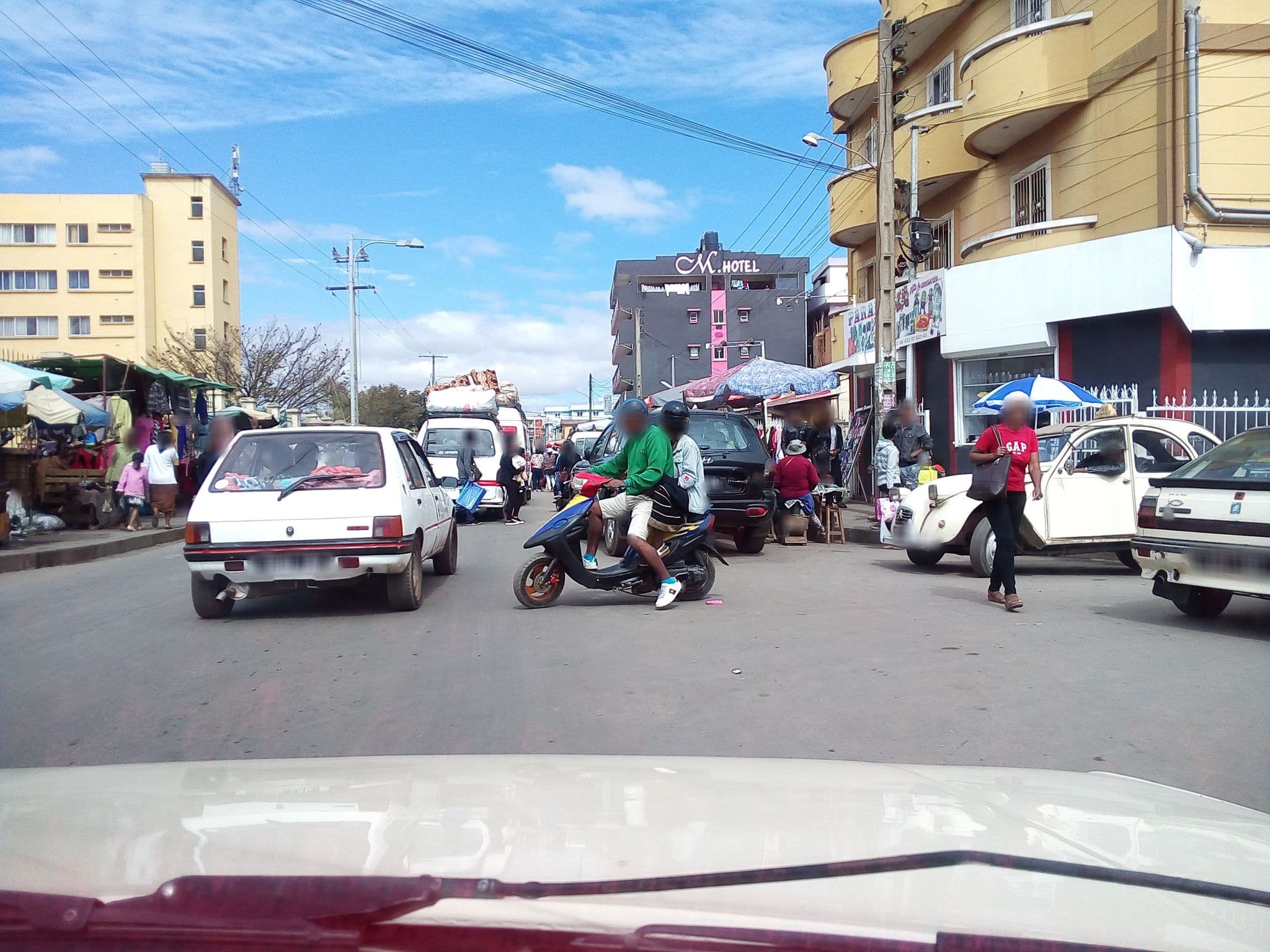 Street view near Pinah Hotel, Antananarivo