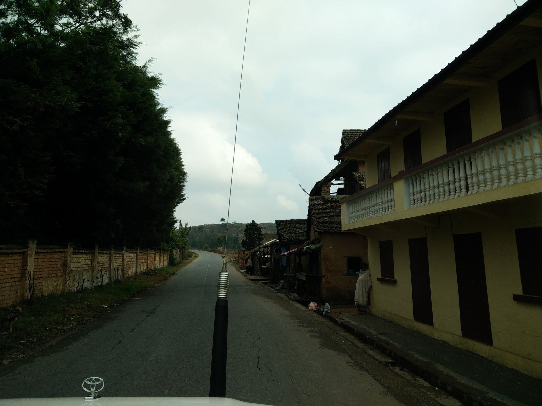 Street view near Hotel Ambalakely, Fianarantsoa — © cartophyl (CC BY-SA · Mapillary)