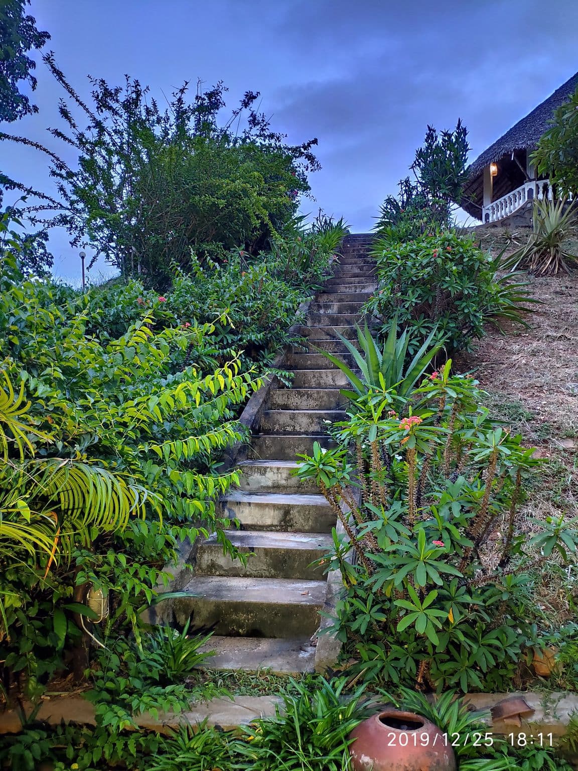 Street view near Bungalow 2, Ambanja — © km2bp (CC BY-SA · Mapillary)