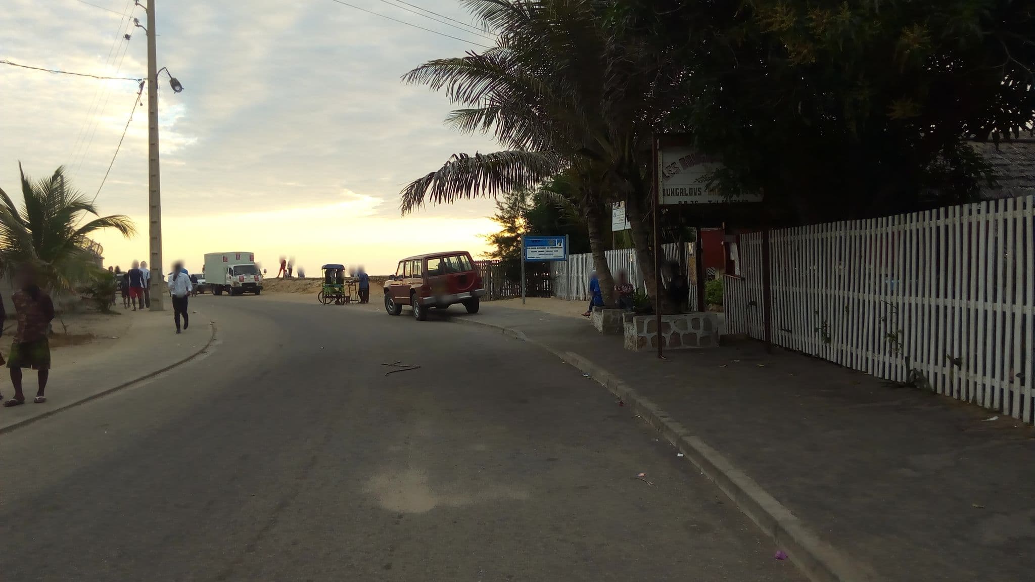 Street view near Les Bougainvilliers, Morondava — © tetegron (CC BY-SA · Mapillary)