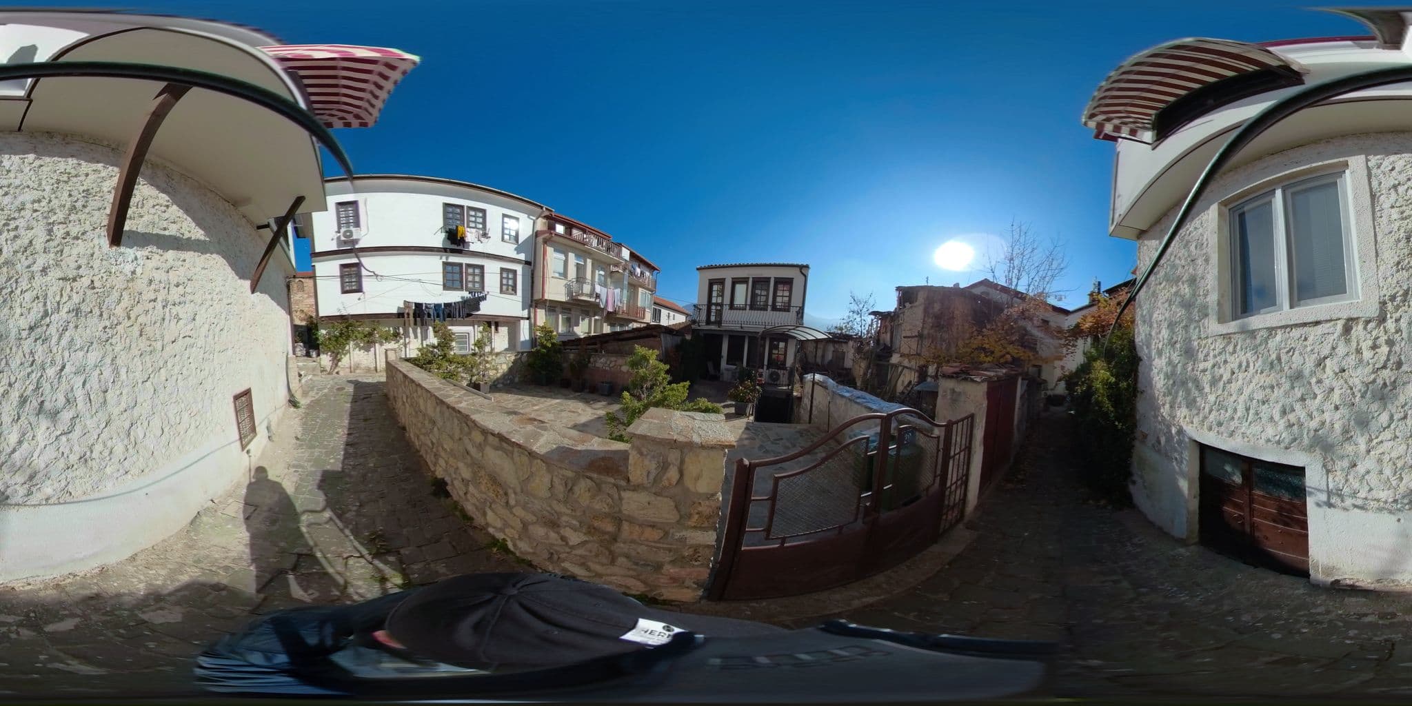 Street view near Апартмани "Kрај eзеро", Охрид, Ohrid — © thodorisvakkas (CC BY-SA · Mapillary)