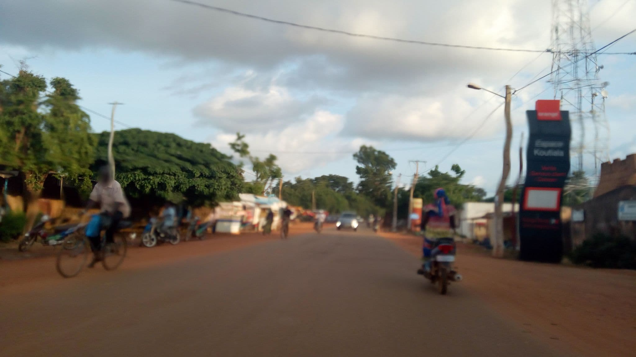 Street view near Motel les Moulins, Koutiala — © saliousoft (CC BY-SA · Mapillary)