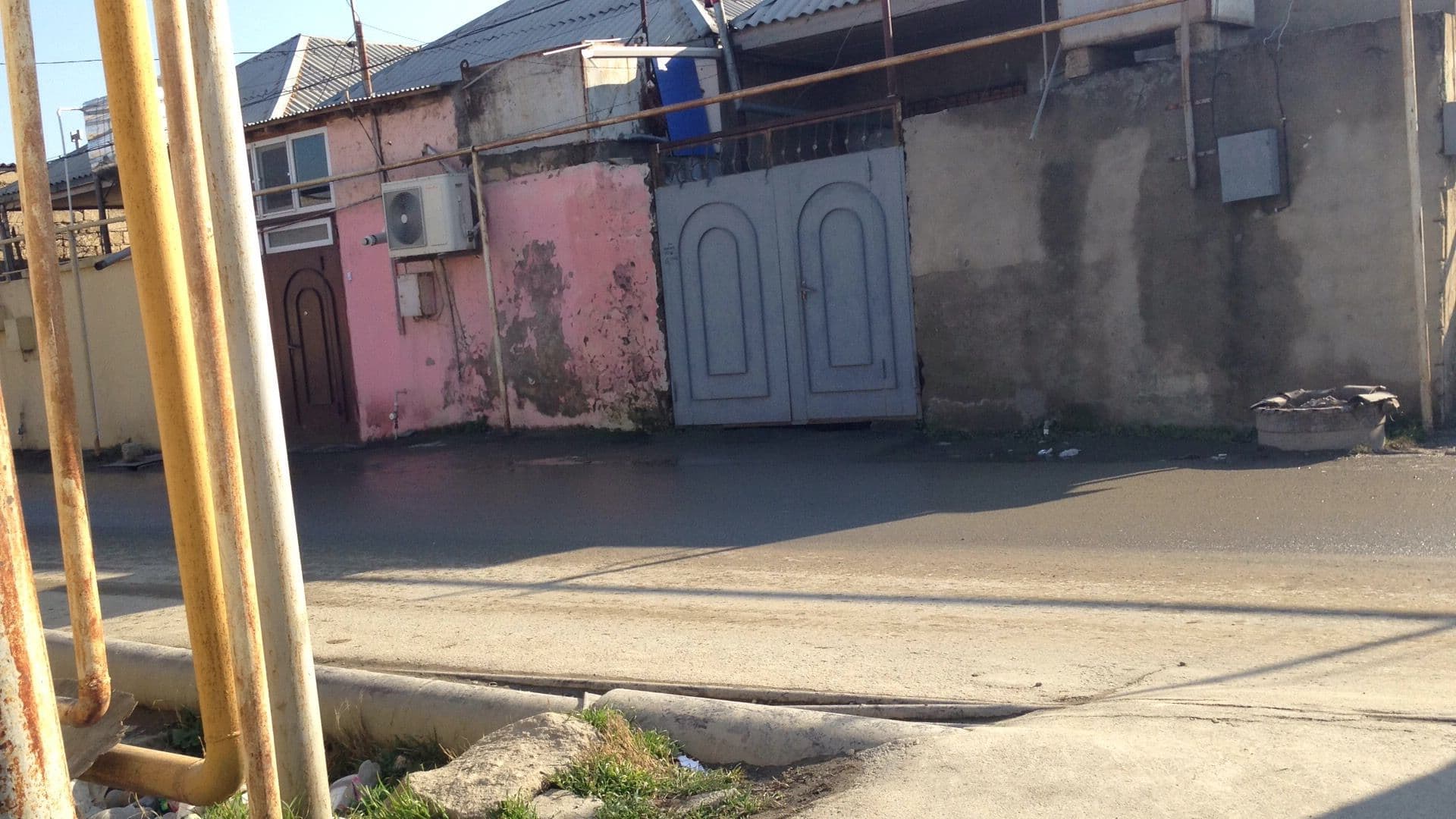 Street view near Qonaq Evi, Sabunçu — © geomapper69 (CC BY-SA · Mapillary)