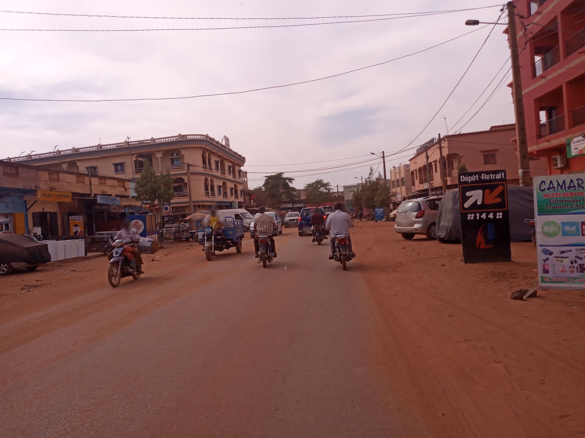 Street view near Appart city, Bamako