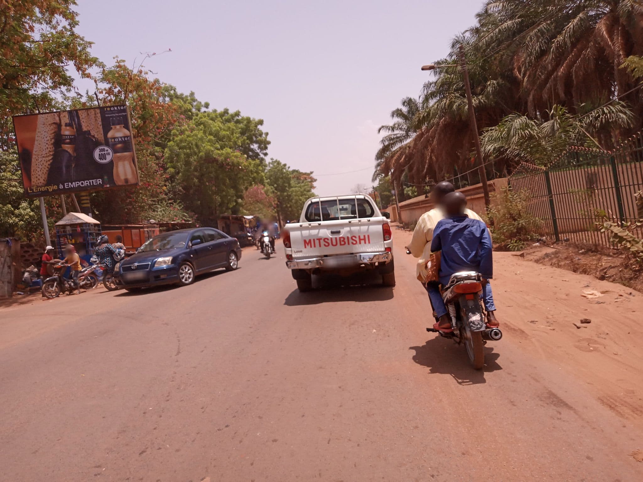 Street view near HÔTEL SIÈCLE, Bamako