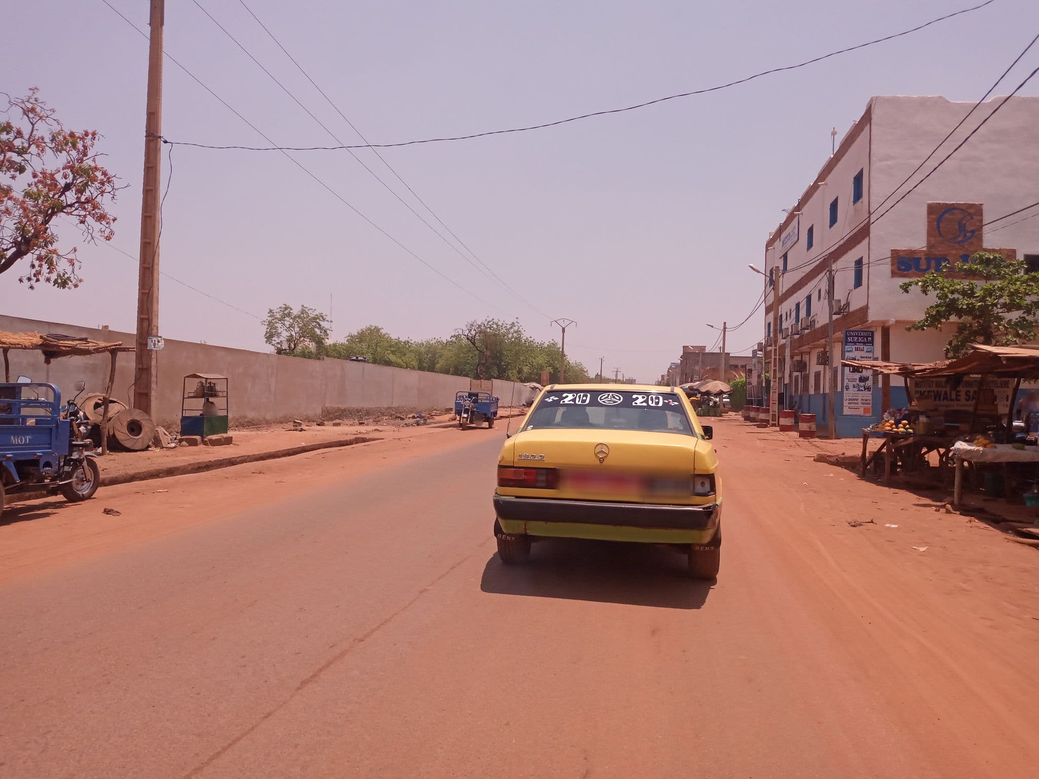 Street view near Client MOUSSA TRAORE, Sirakoro Méguétana — © lassine77 (CC BY-SA · Mapillary)