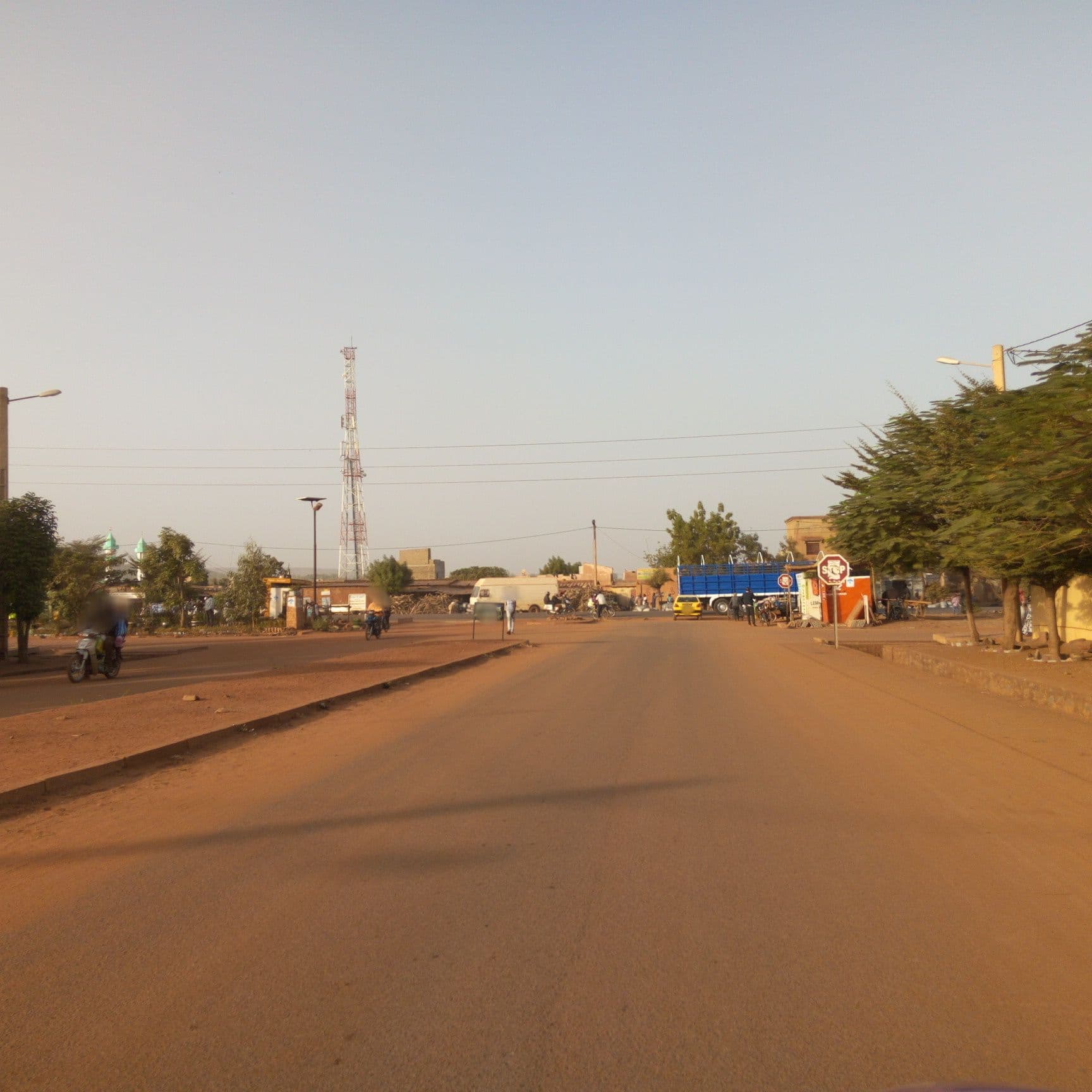 Street view near MAHAMADOU TRAORE 1, Sirakoro Méguétana — © sulbi (CC BY-SA · Mapillary)