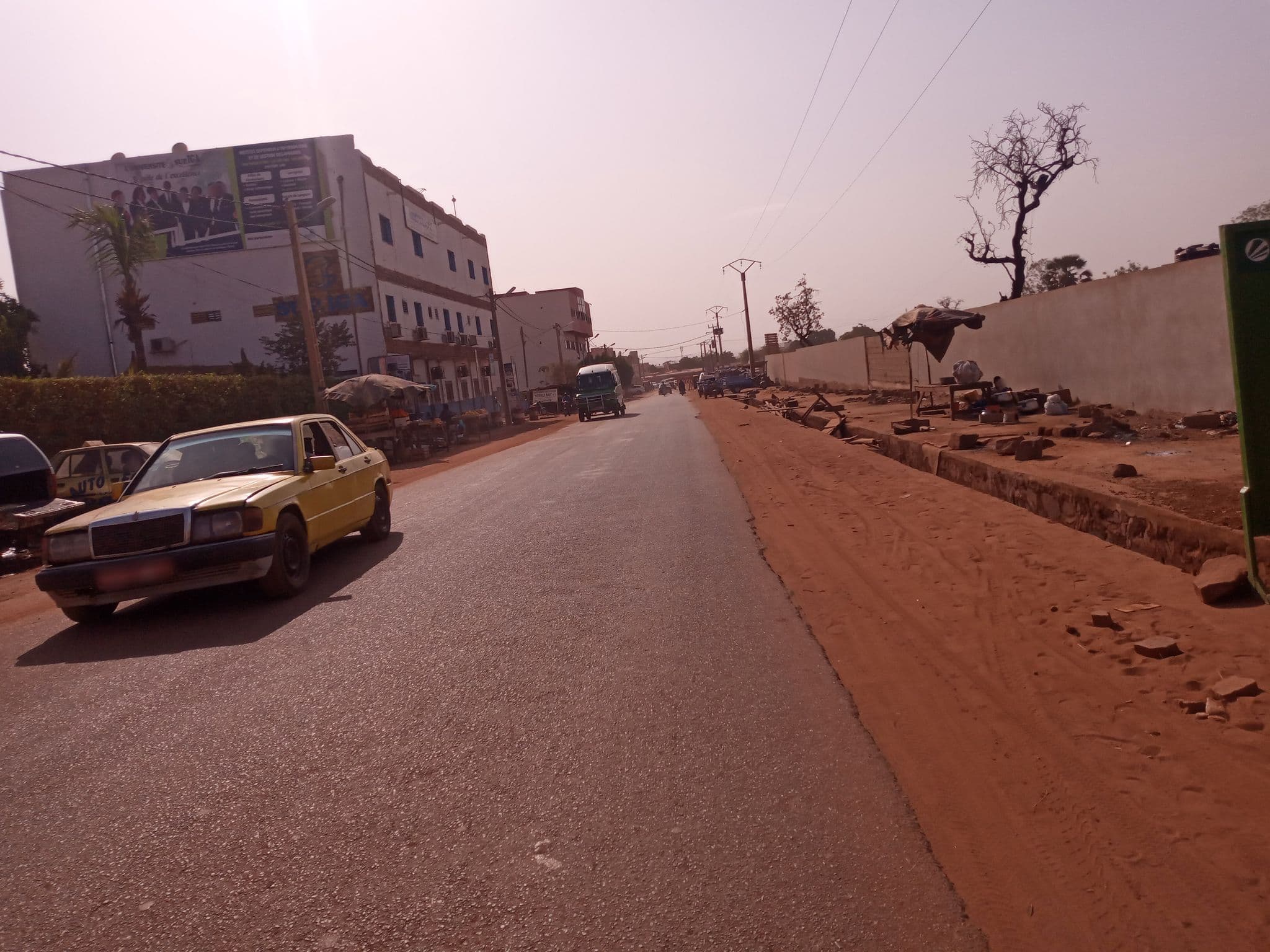 Street view near Amadou makan sarr, Sirakoro Méguétana — © lassine77 (CC BY-SA · Mapillary)