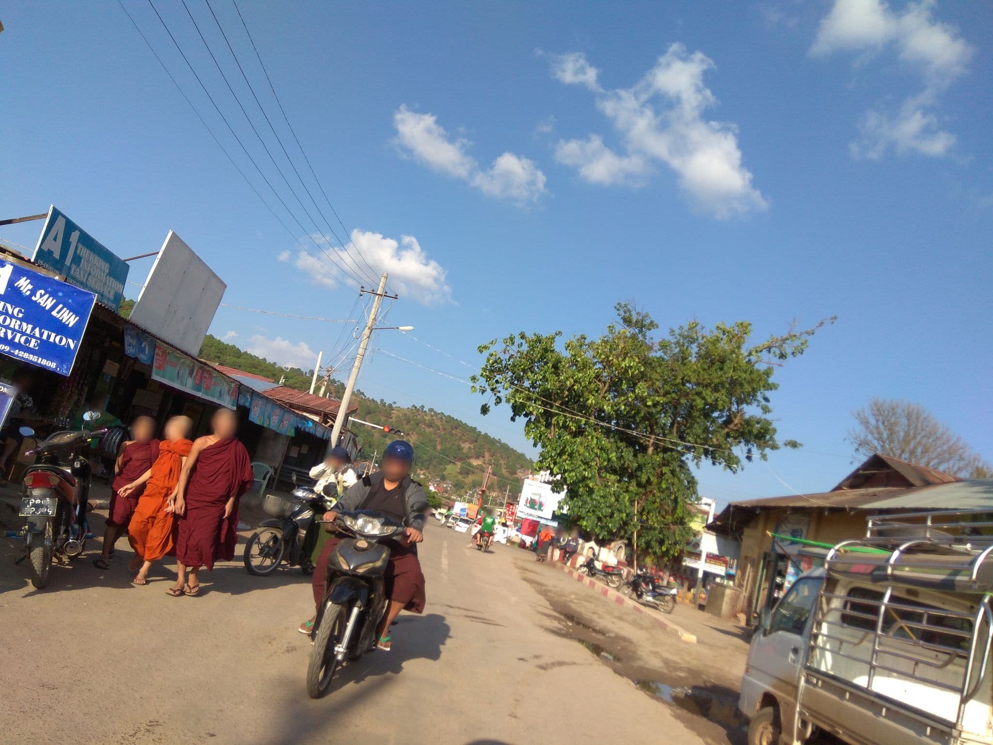 Street view near Parami Hotel, Kalaw — © kokoye2007 (CC BY-SA · Mapillary)
