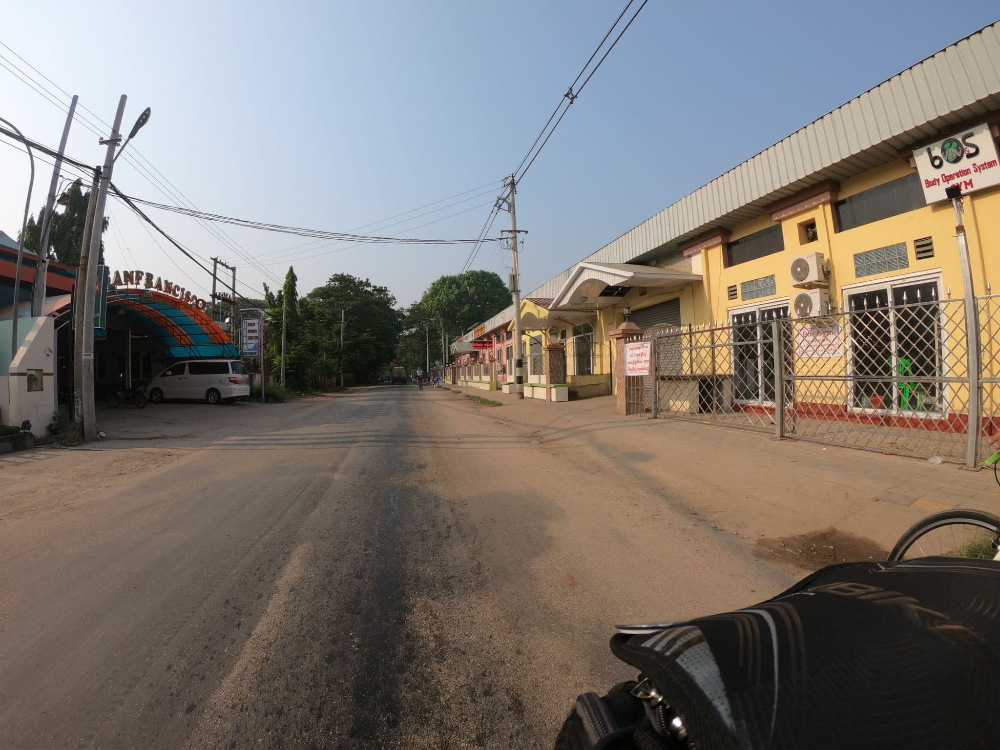 Street view near Lucky Dragon Hotel, Pyay — © thohi (CC BY-SA · Mapillary)