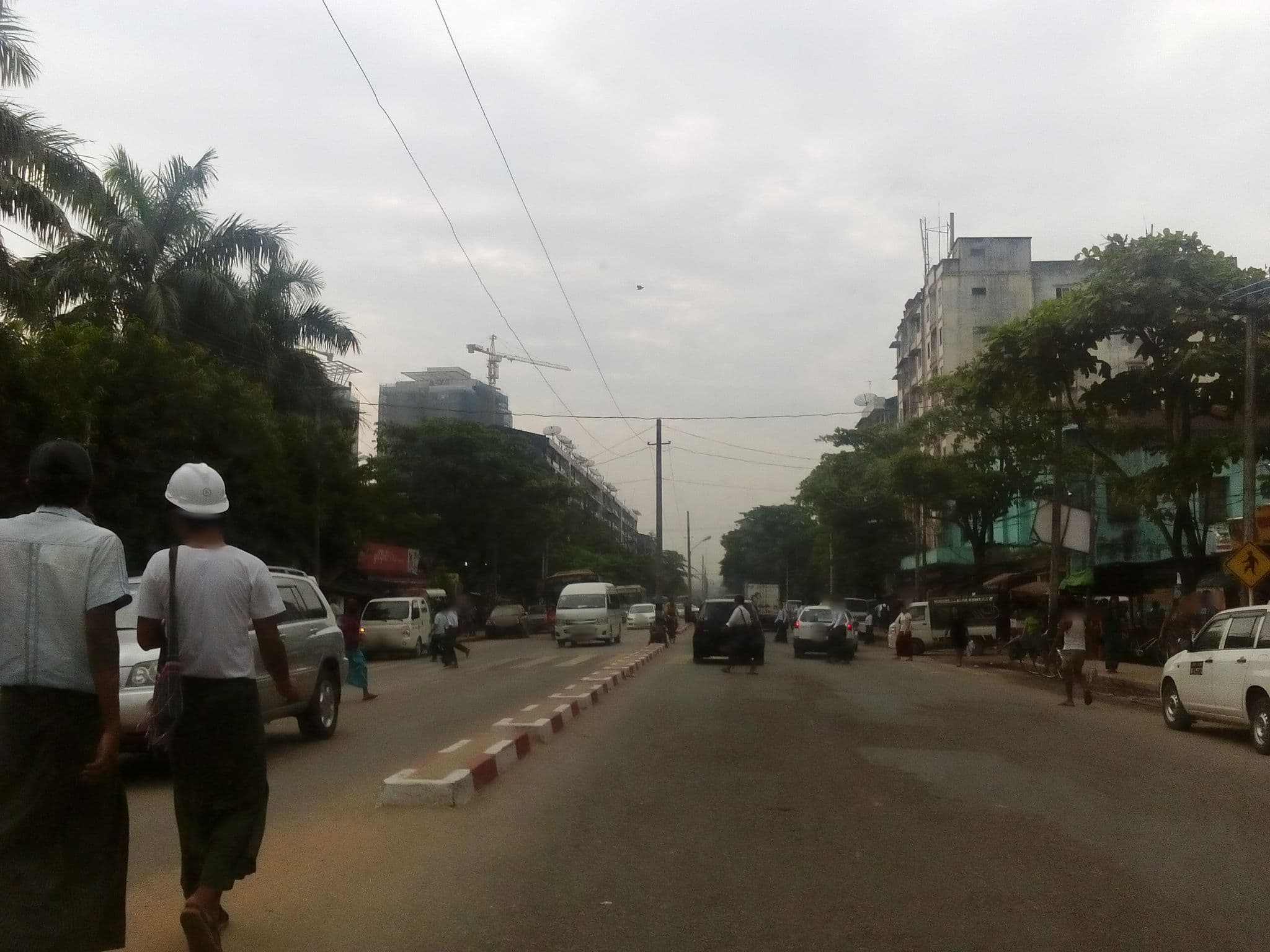Street view near Golden Guest Inn, Hledan — © coker (CC BY-SA · Mapillary)