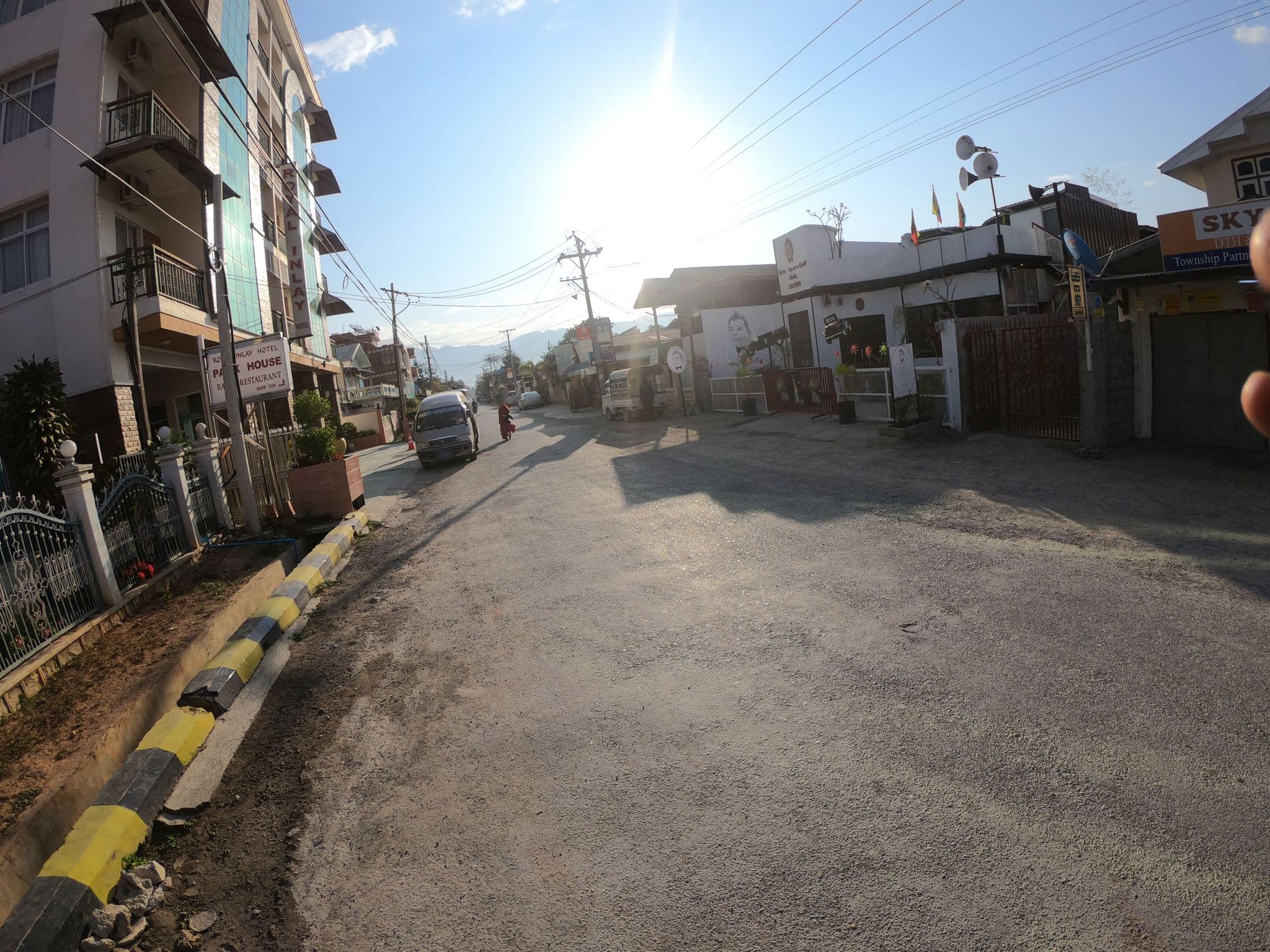 Street view near Diamond Star, Yawnghwe — © thohi (CC BY-SA · Mapillary)