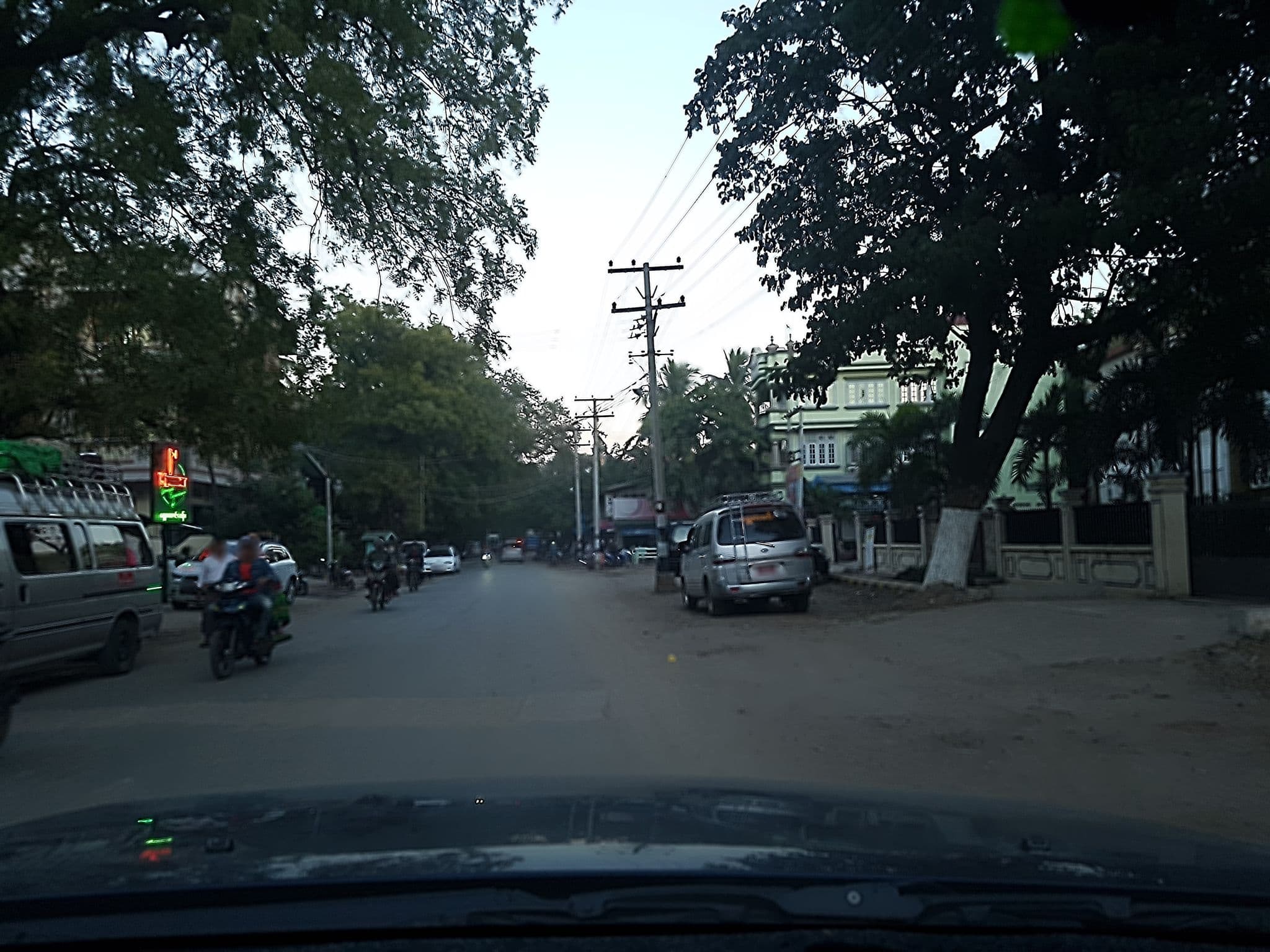 Street view near Shwe Taung Tarn, Monywa — © winlwin (CC BY-SA · Mapillary)