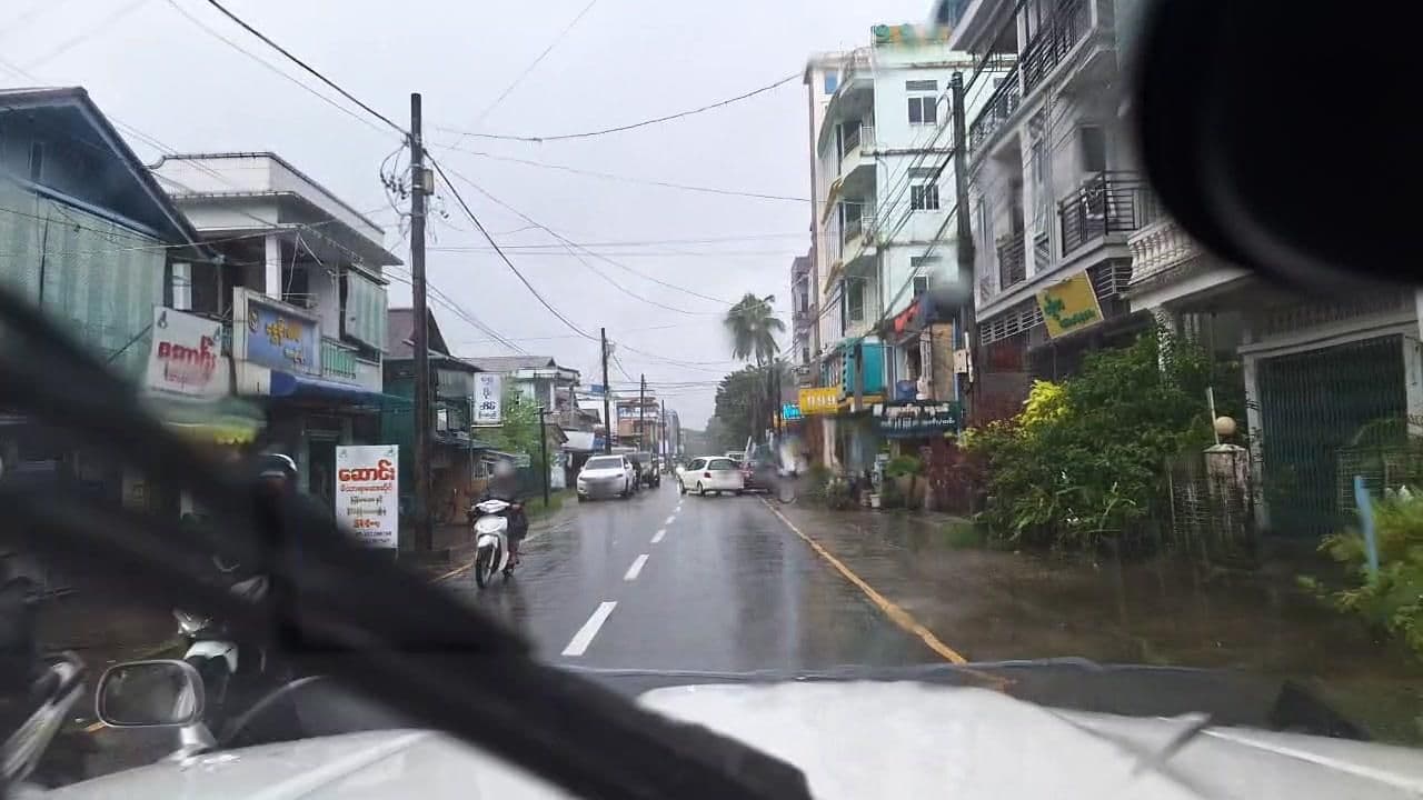Street view near Wonder Luck Guesthouse, Dawei — © roadroid (CC BY-SA · Mapillary)