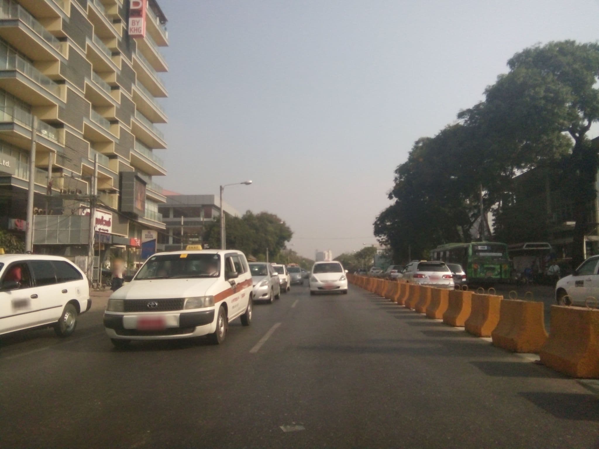 Street view near KH Hotel, Kyo Kone West — © thurahlaing (CC BY-SA · Mapillary)