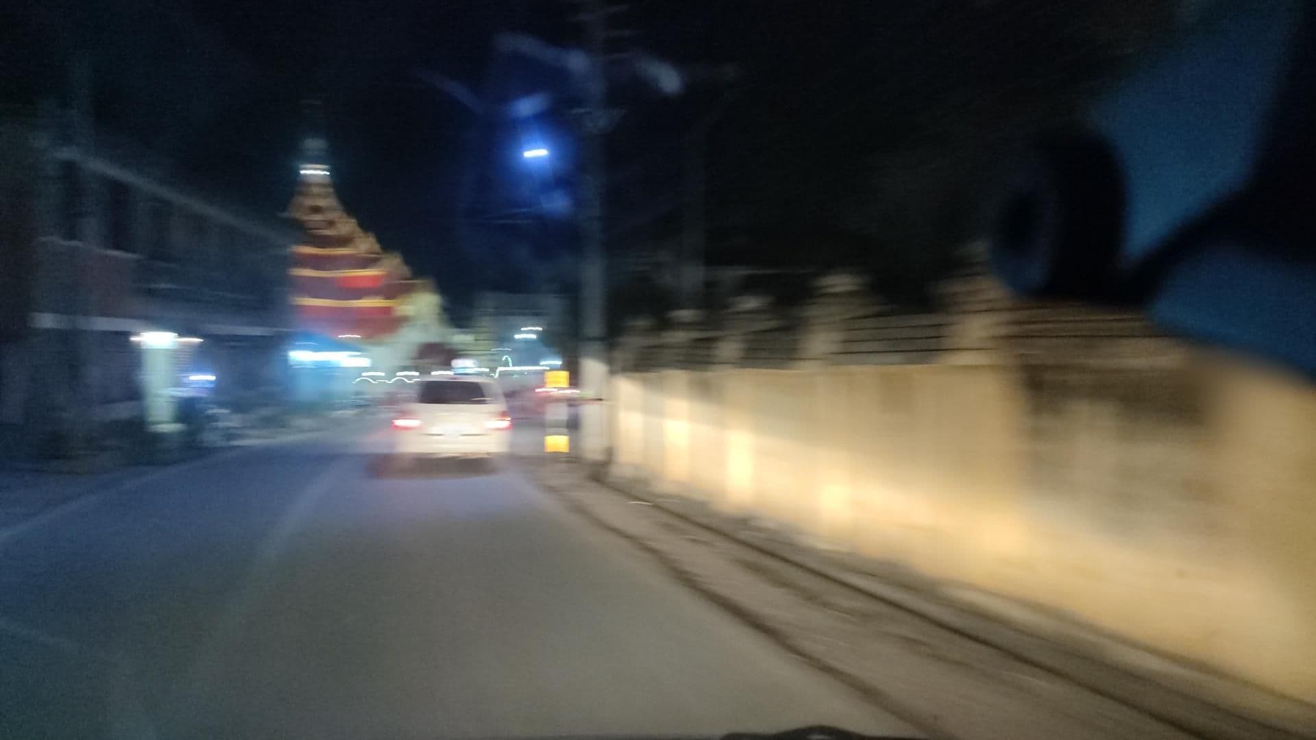 Street view near Amazing Kengtong Resort, Kēng Tung — © roadroid (CC BY-SA · Mapillary)