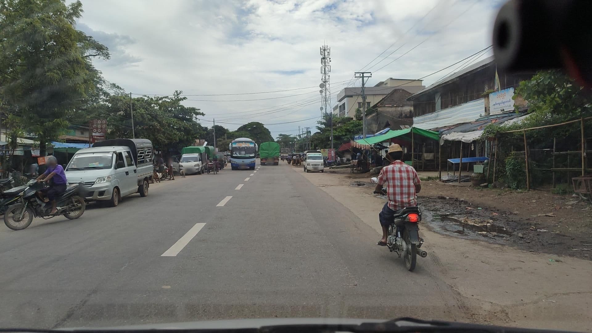 Street view near okkan hotel, Tharyarwady — © roadroid (CC BY-SA · Mapillary)