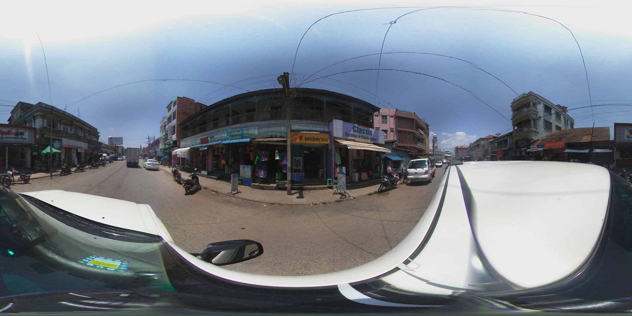 Street view near Hotel Maymyo, Pyin Oo Lwin — © mghla (CC BY-SA · Mapillary)